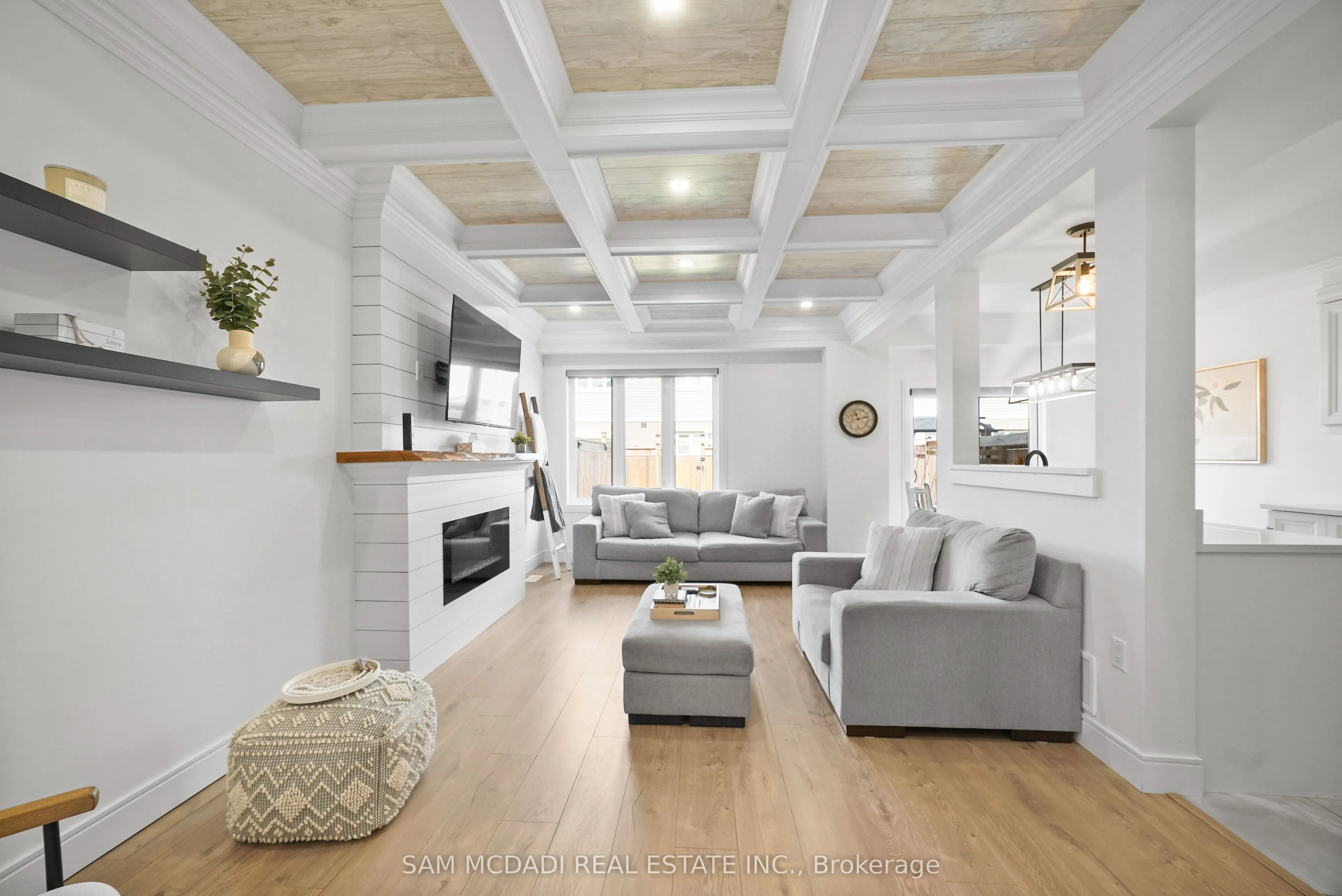 18 BEAU CHATEL Lane