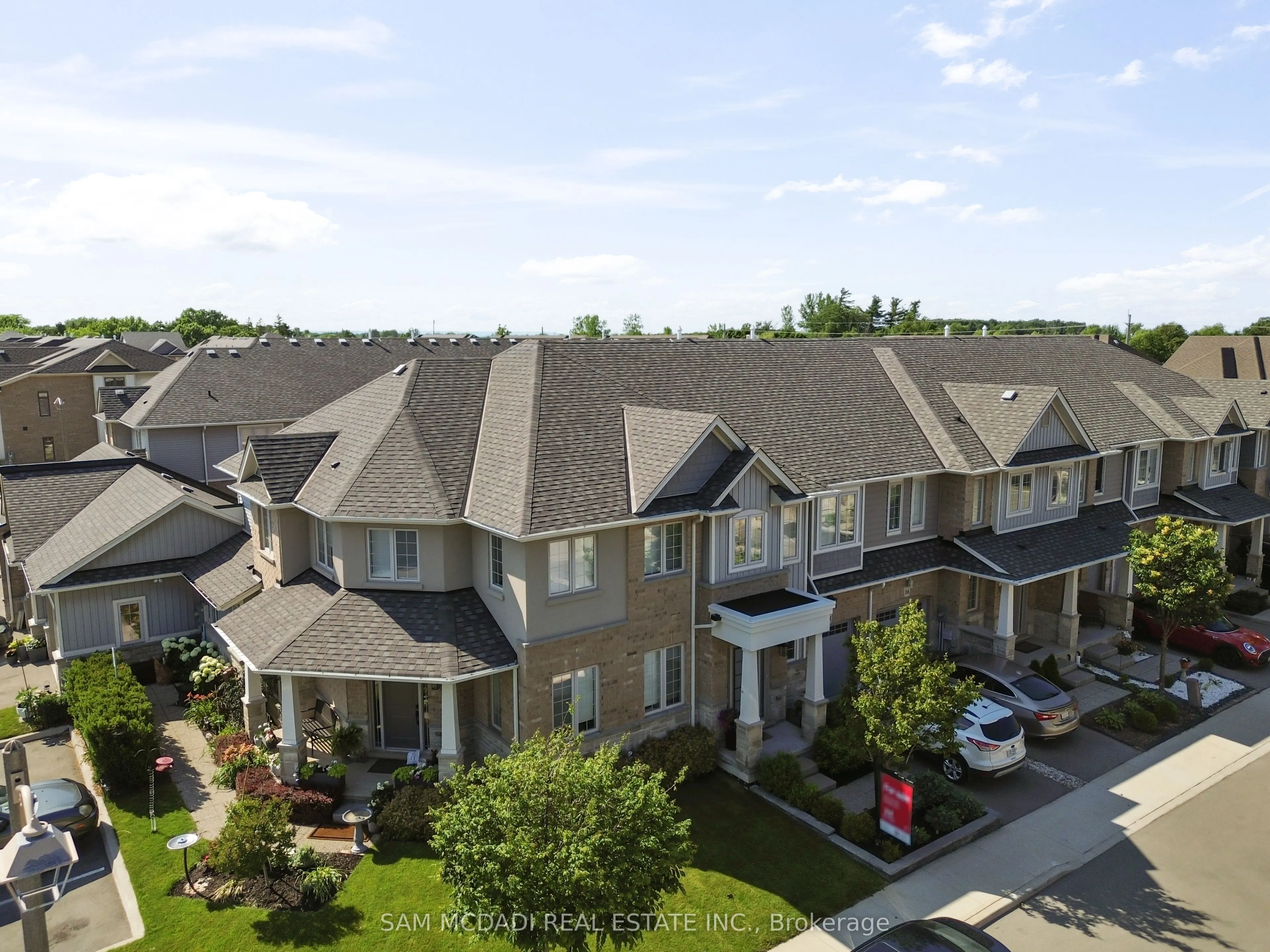18 BEAU CHATEL Lane
