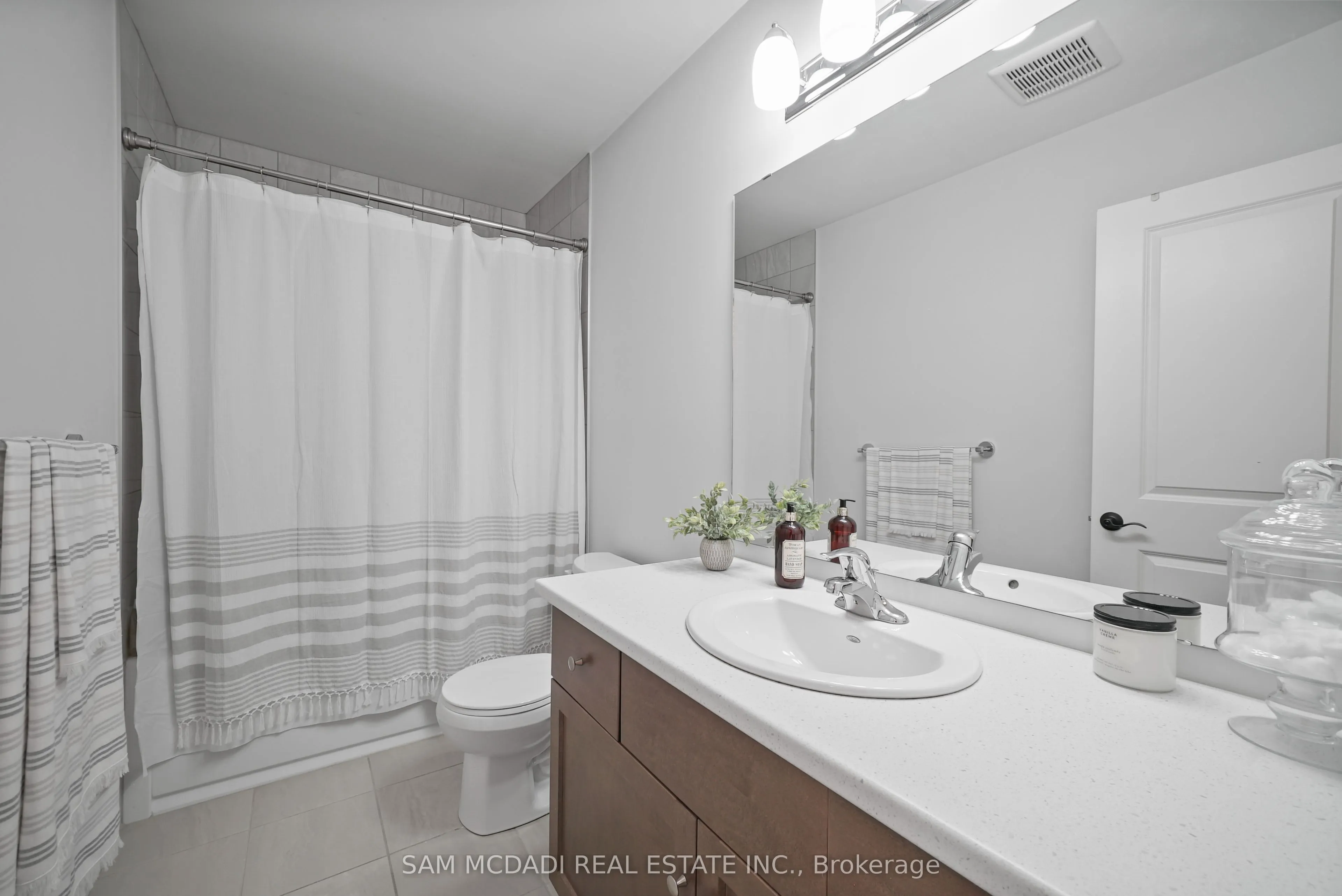 18 BEAU CHATEL Lane