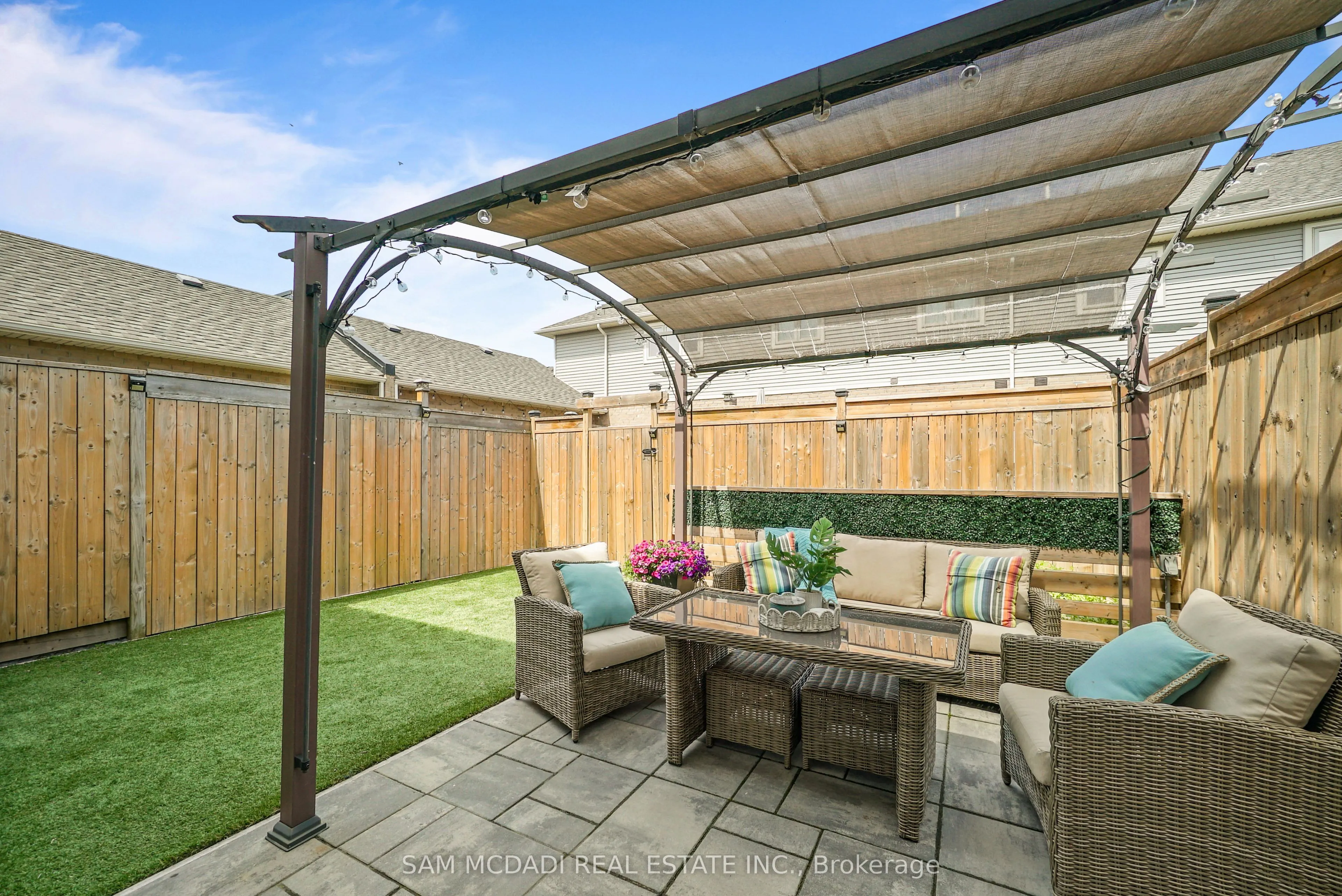 18 BEAU CHATEL Lane