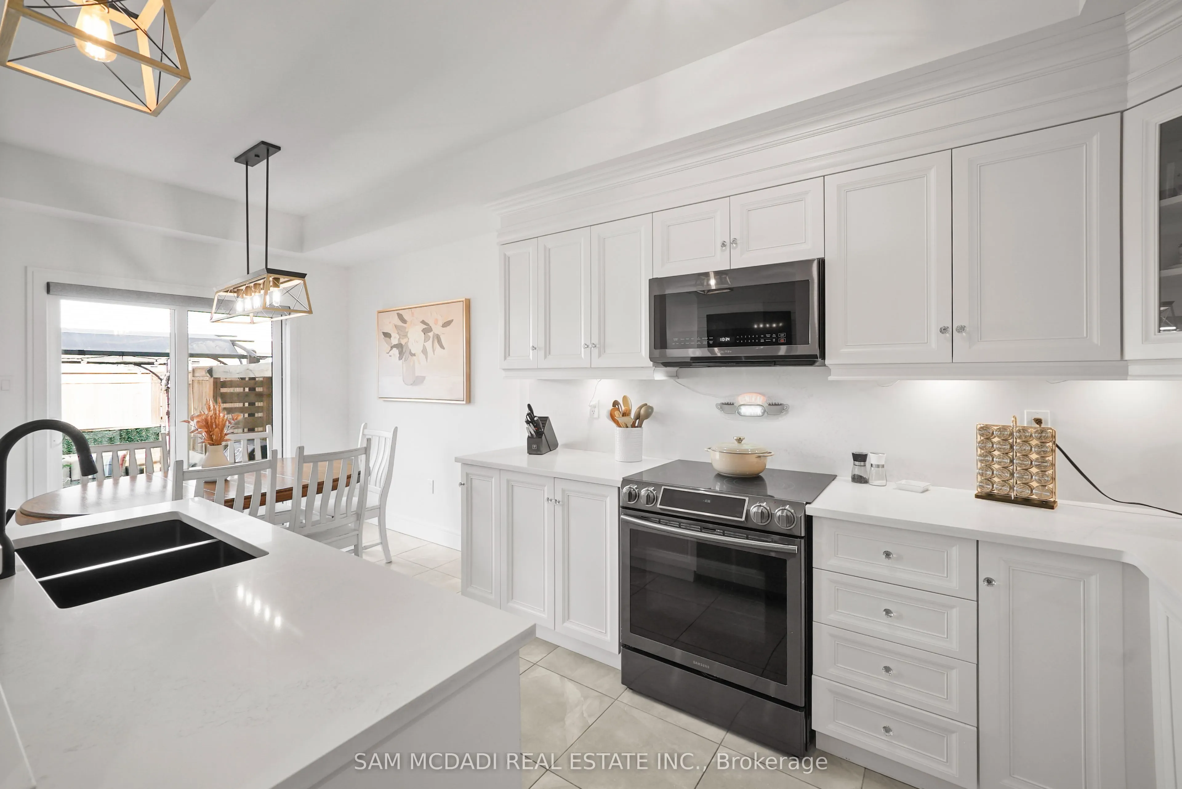 18 BEAU CHATEL Lane