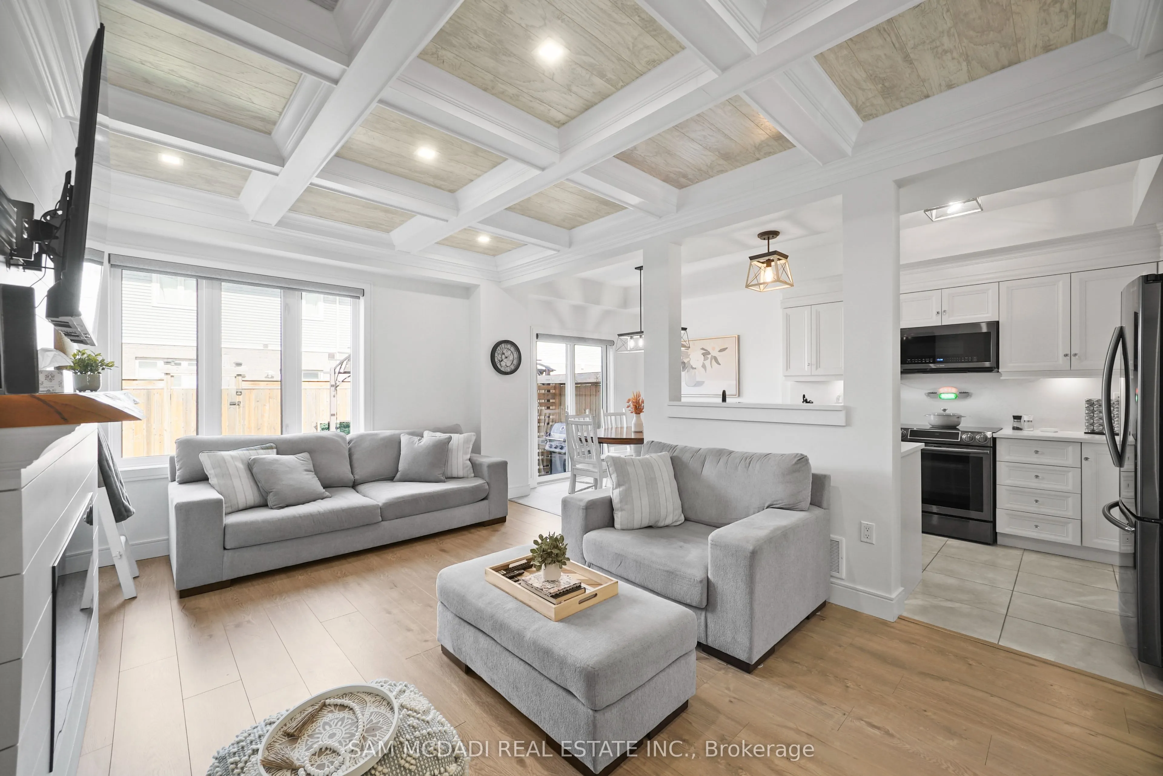 18 BEAU CHATEL Lane
