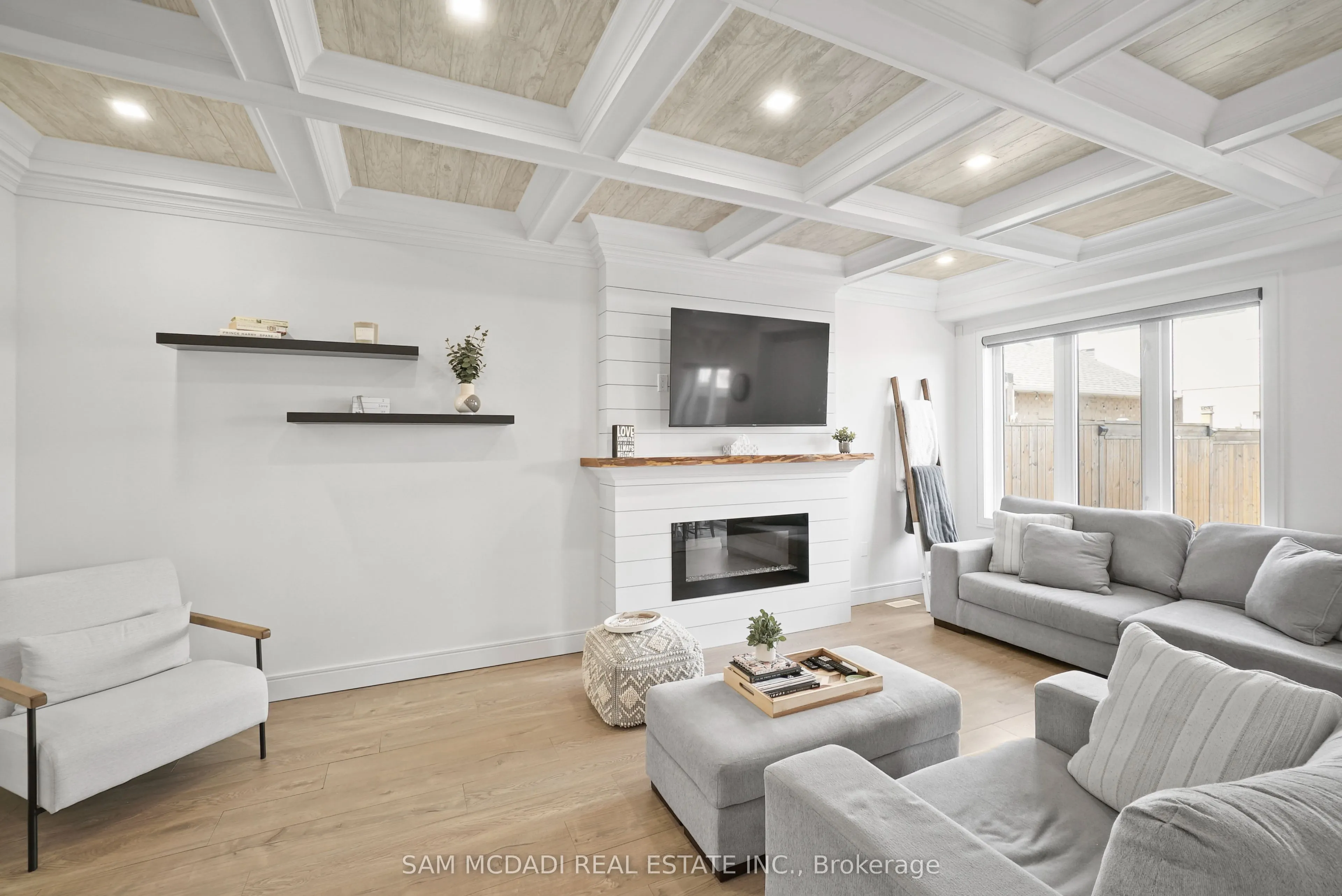 18 BEAU CHATEL Lane