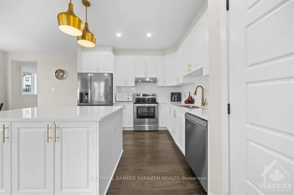 685 Allied Mews