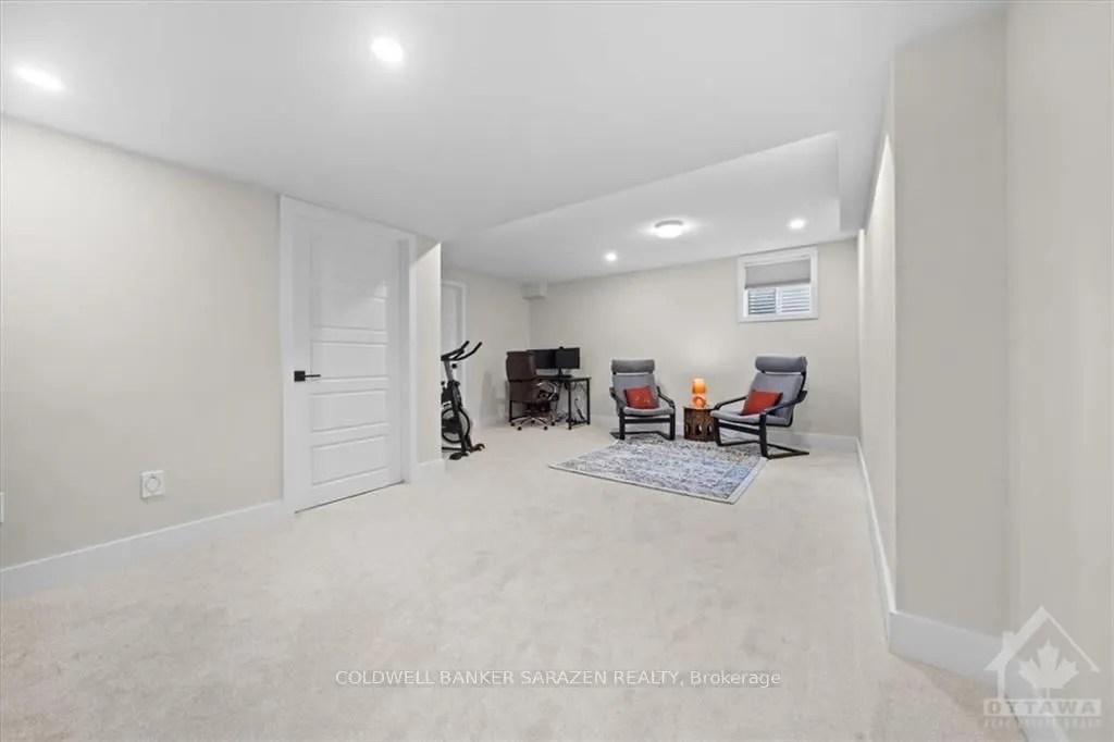 685 Allied Mews
