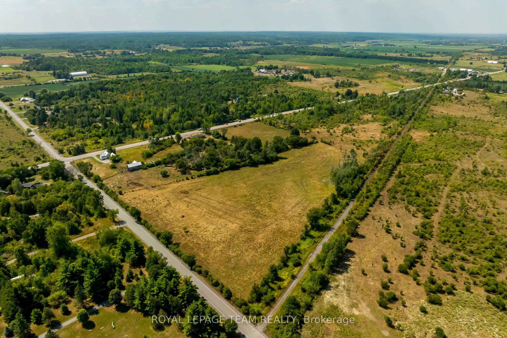 2106 Dunrobin Road