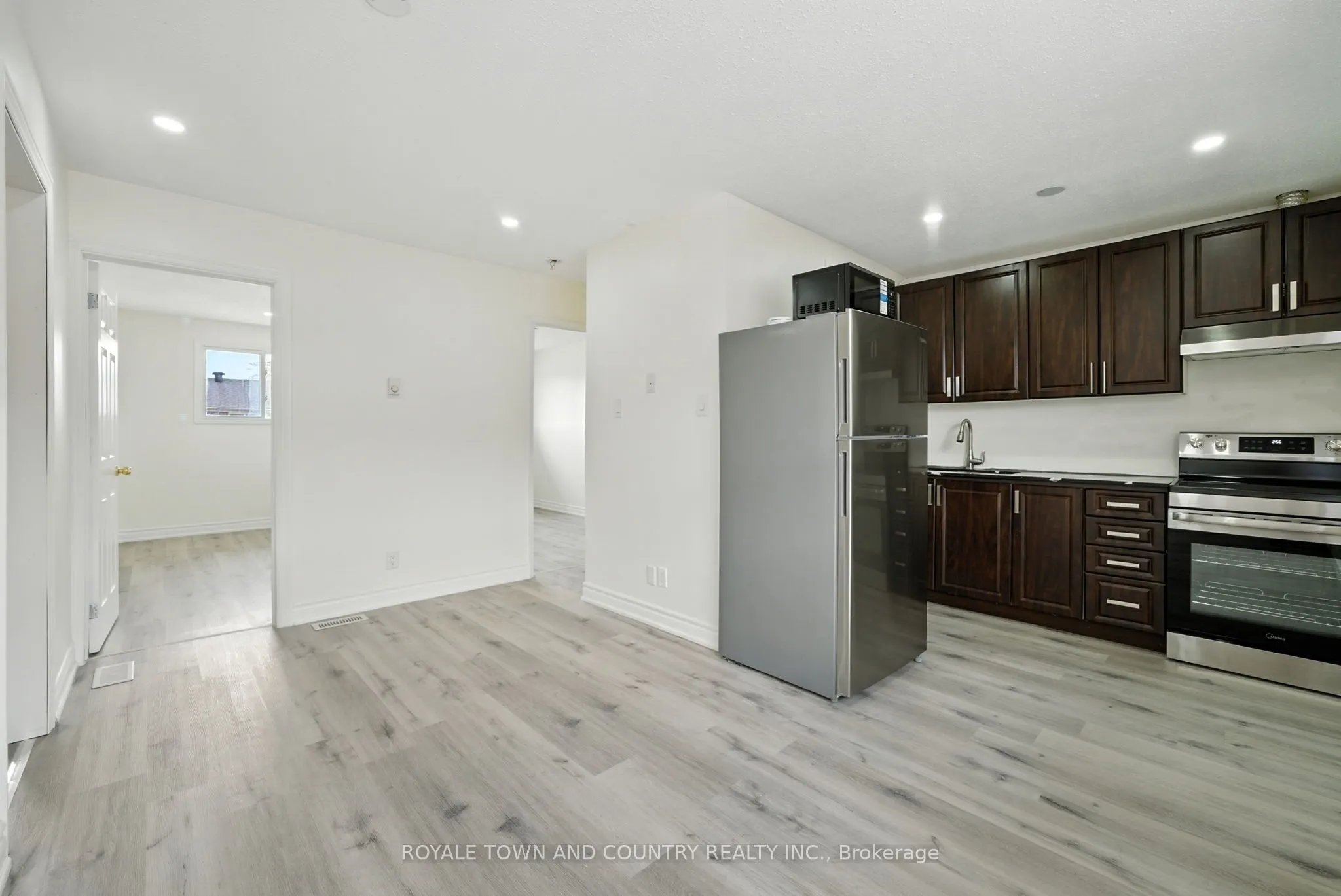 88 Mary Street W, #5