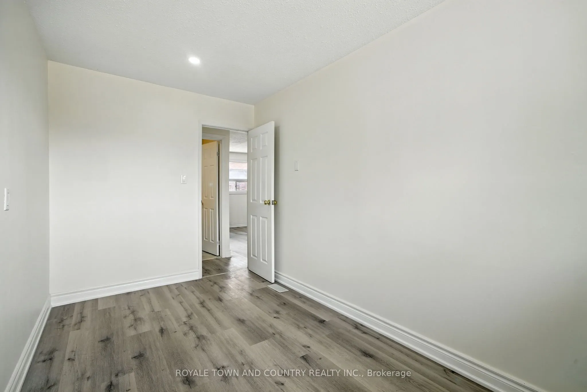 88 Mary Street W, #5