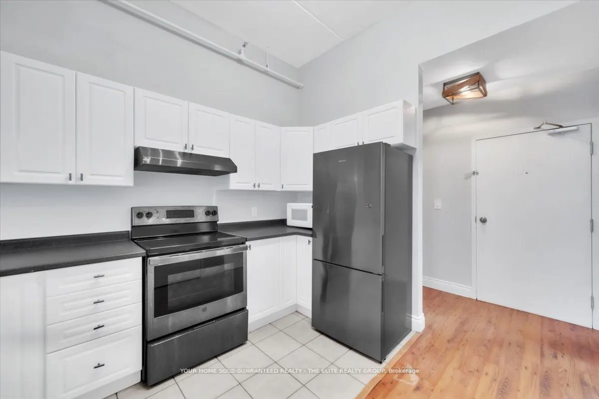 150 Colborne Street, #302