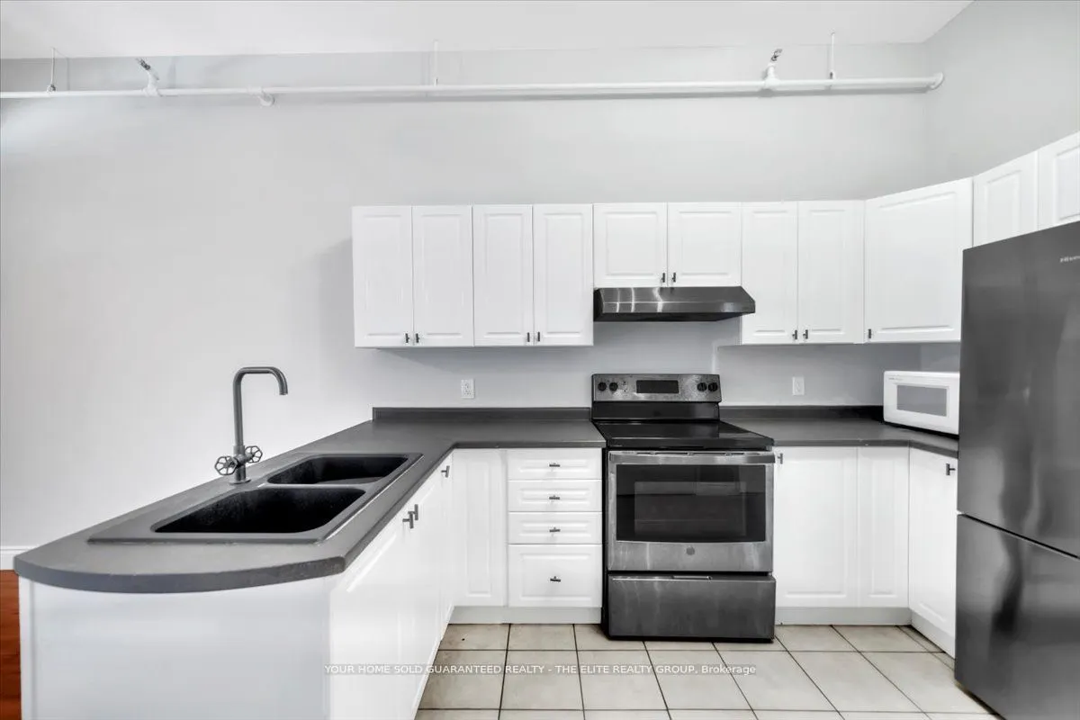 150 Colborne Street, #302
