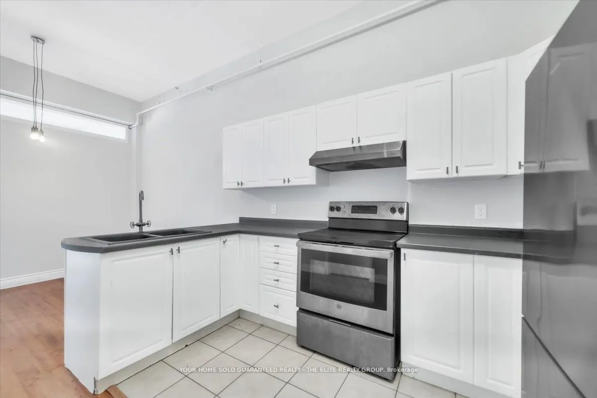 150 Colborne Street, #302