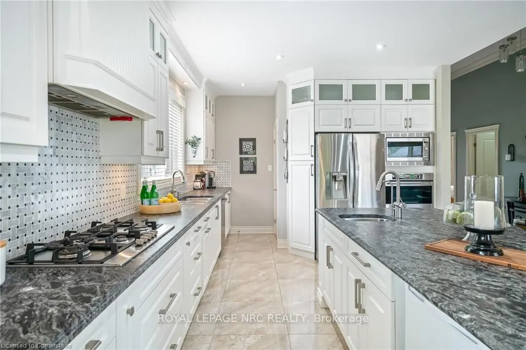48 Casablanca Boulevard S