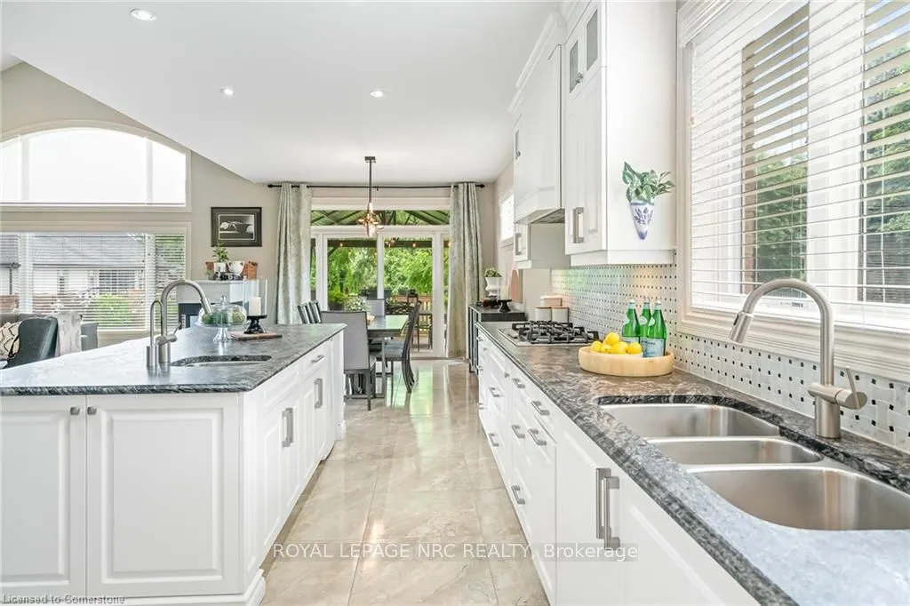 48 Casablanca Boulevard S