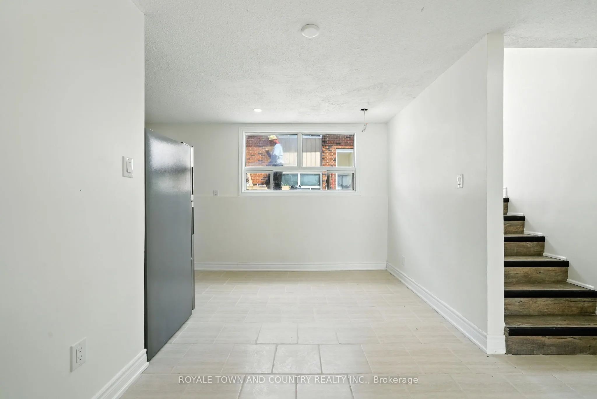 88 Mary Street W, #2