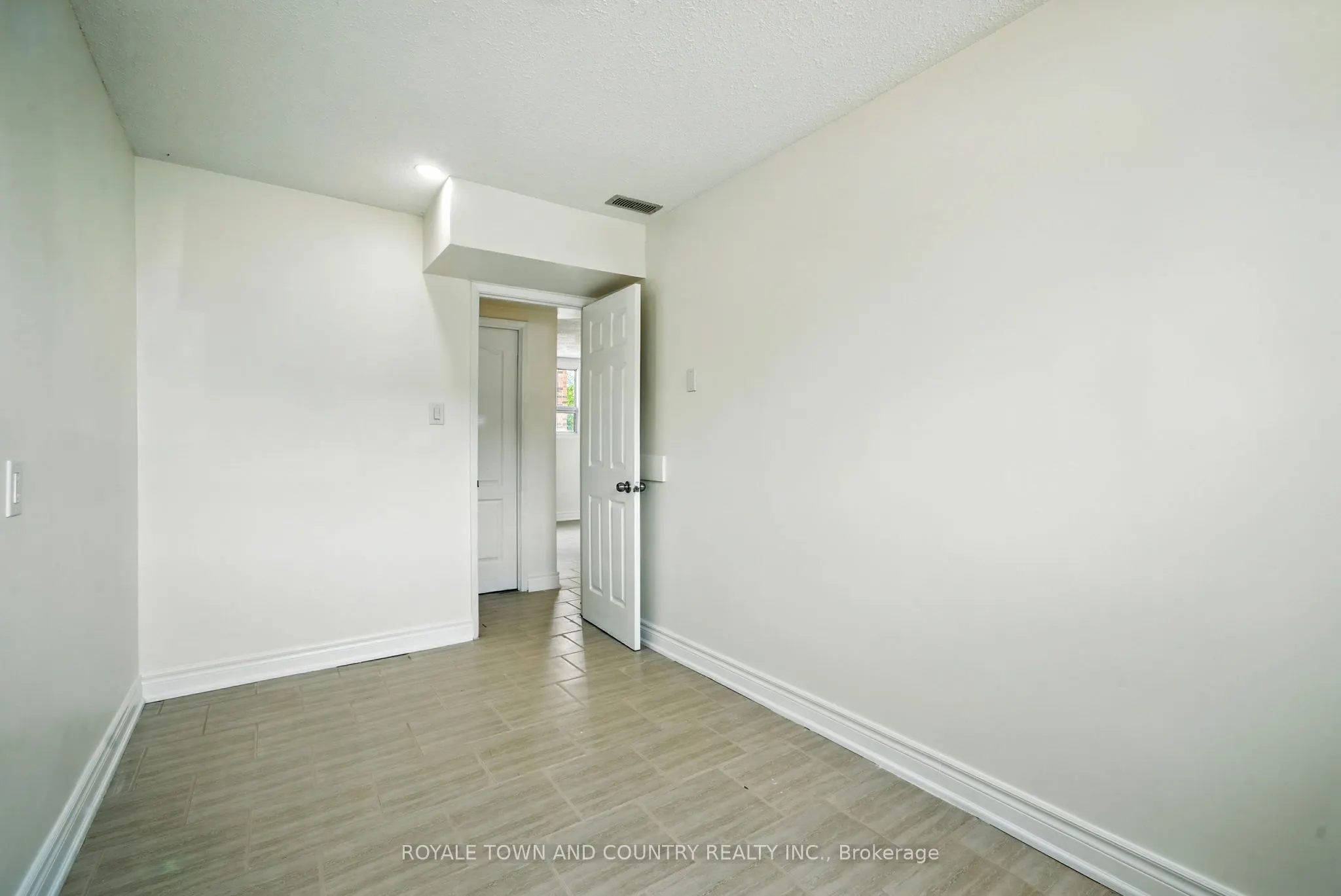88 Mary Street W, #2