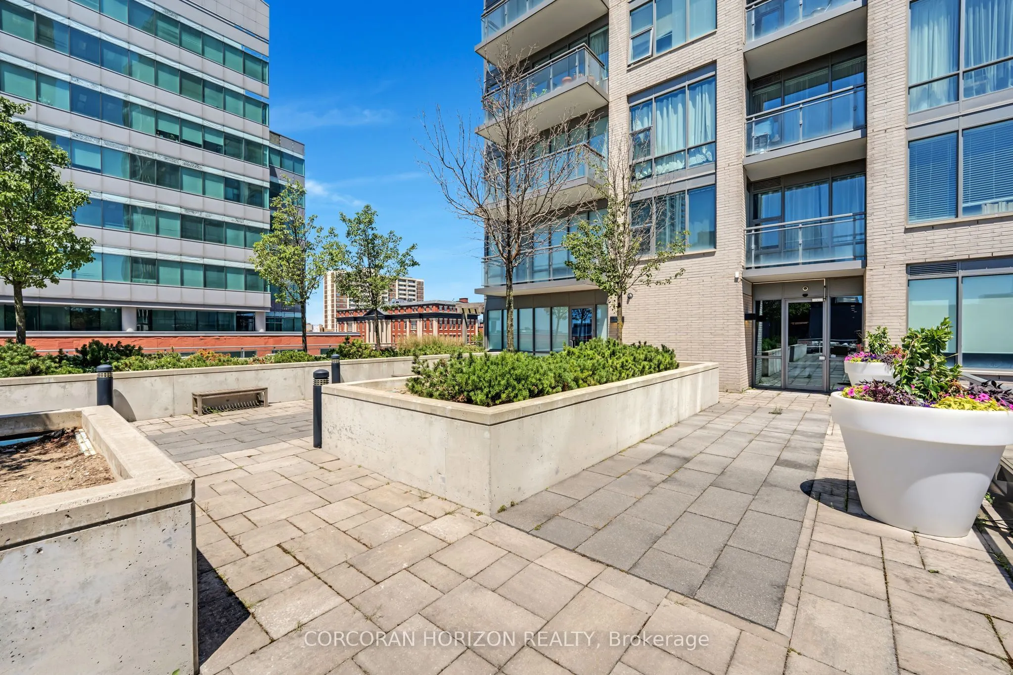 85 Duke Street, #214