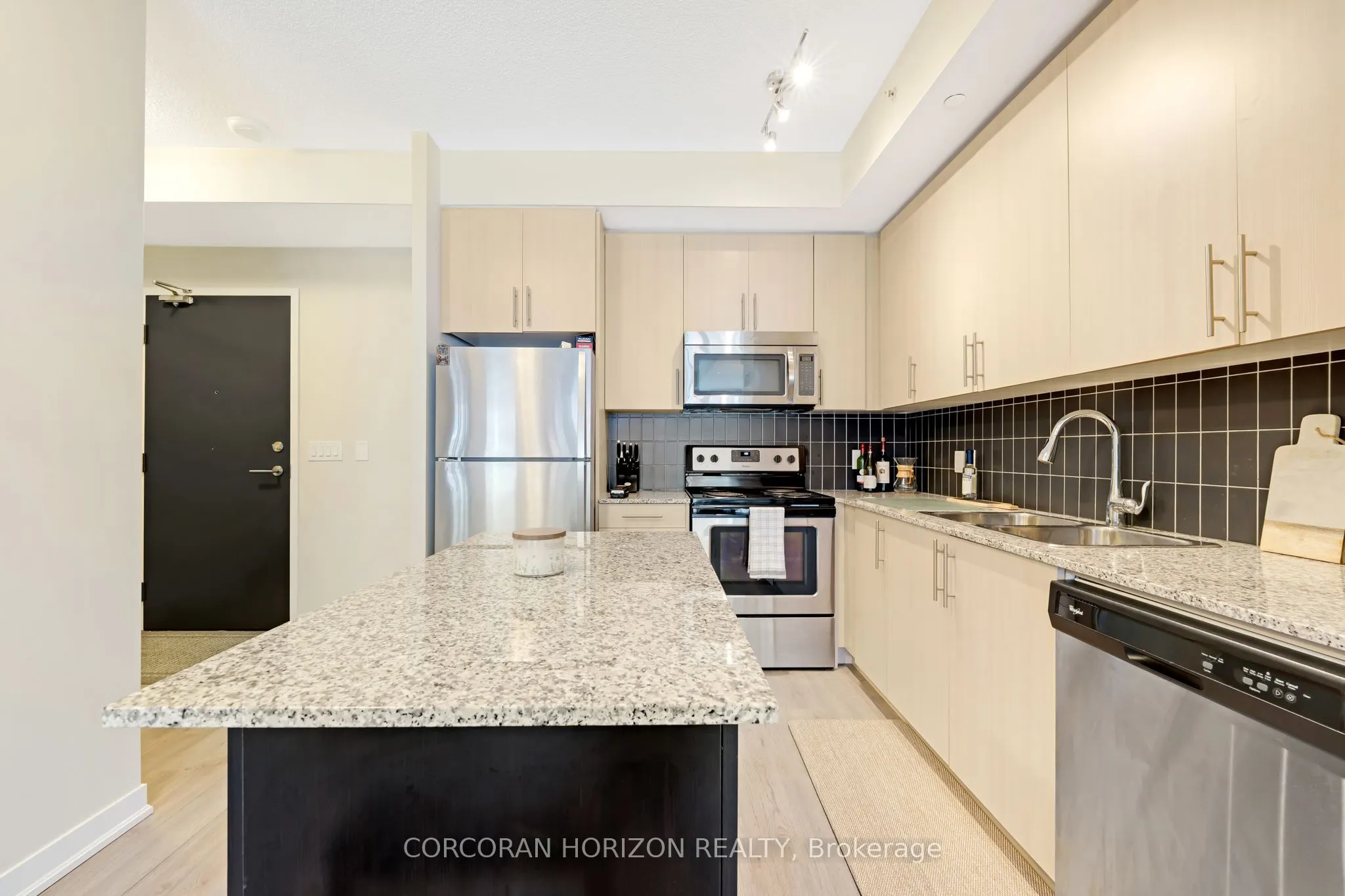 85 Duke Street, #214
