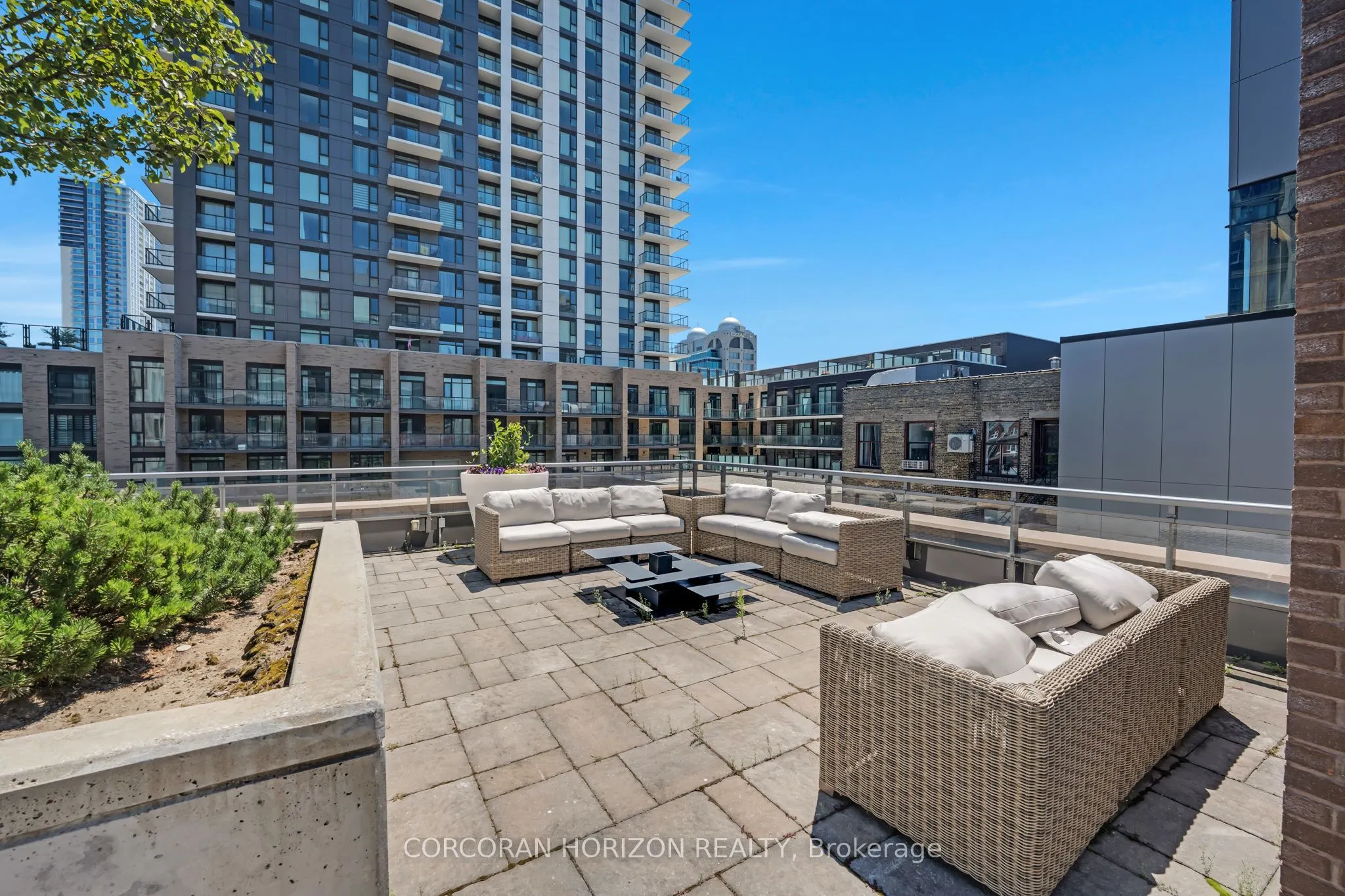 85 Duke Street, #214