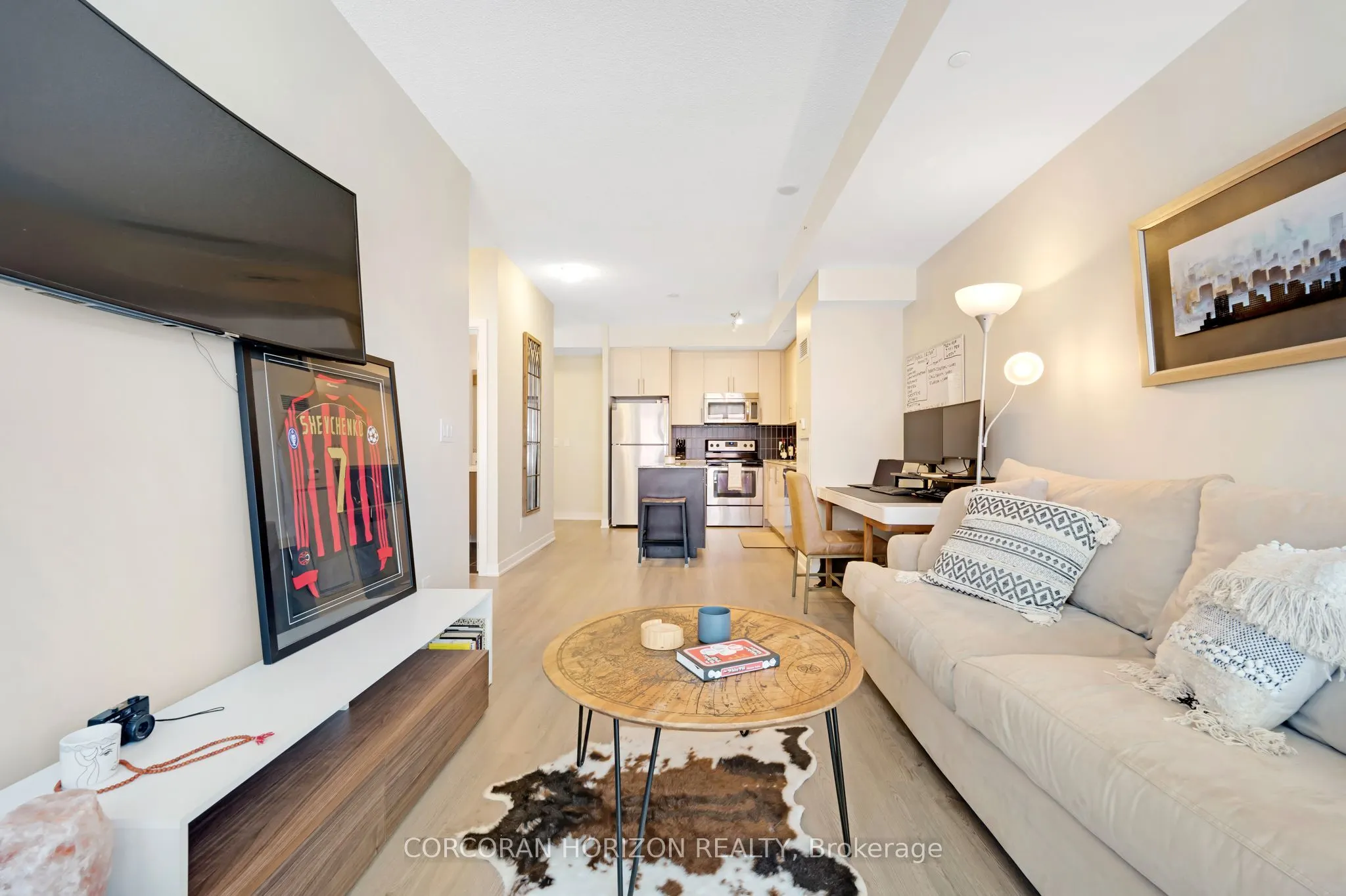 85 Duke Street, #214