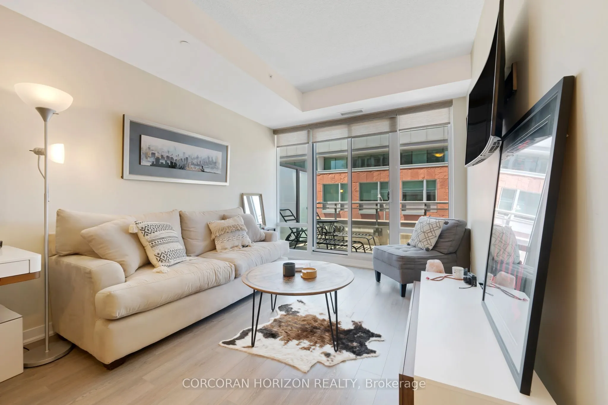 85 Duke Street, #214
