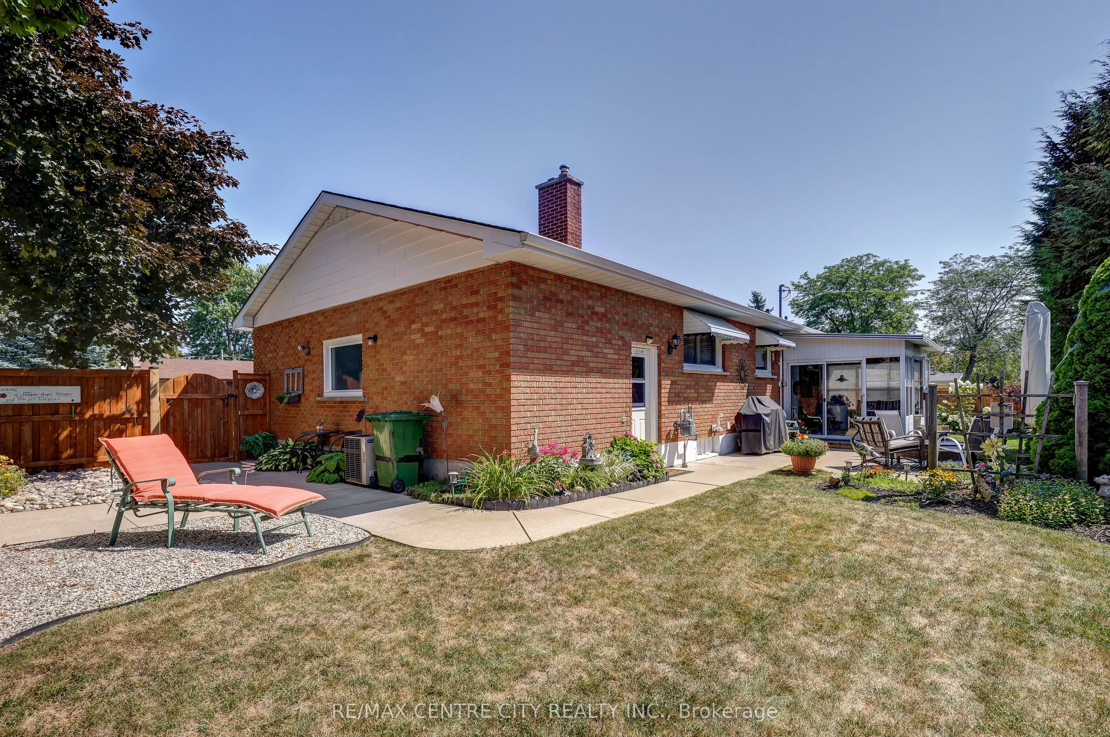 9 Pullen Avenue