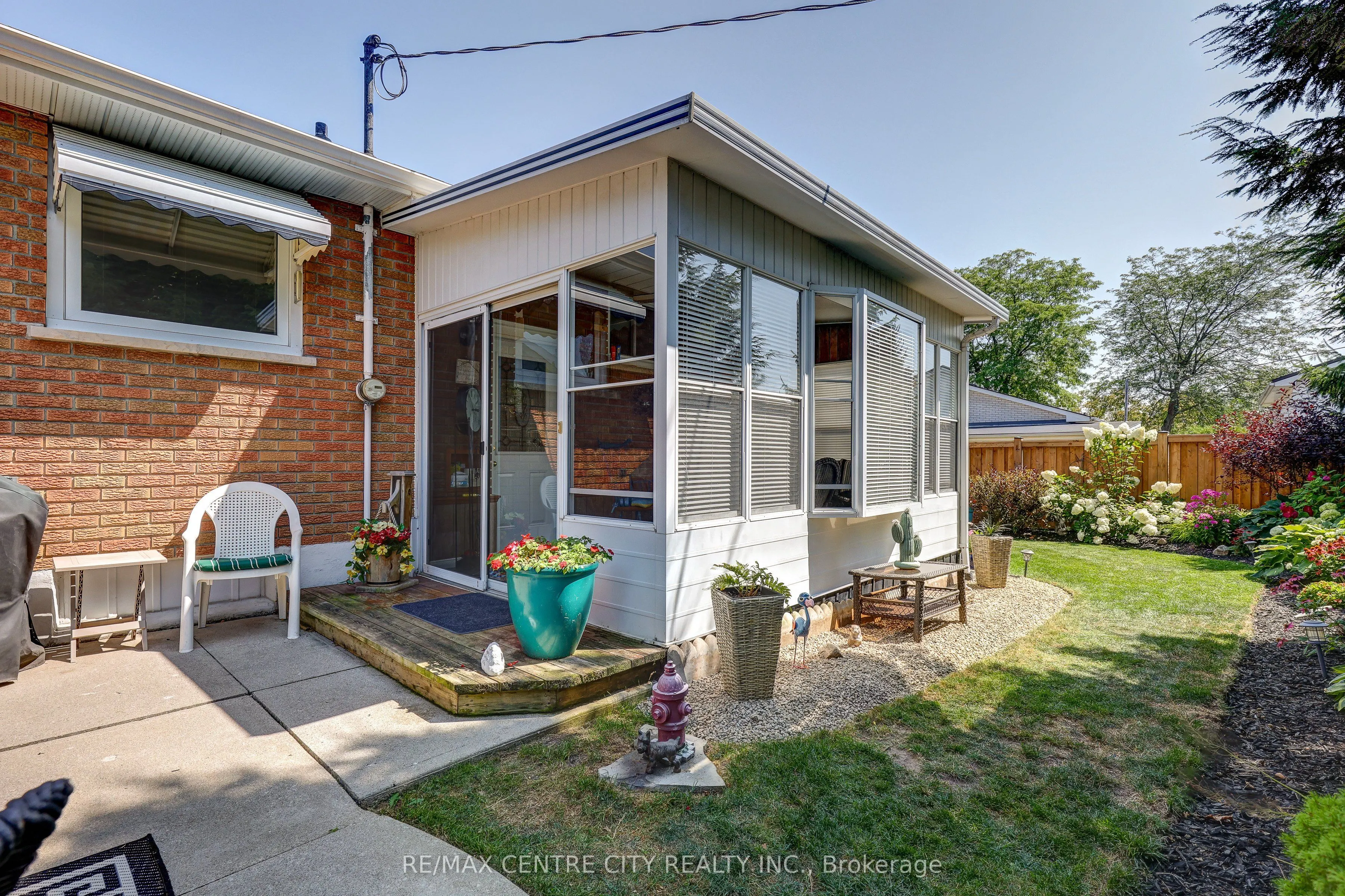 9 Pullen Avenue