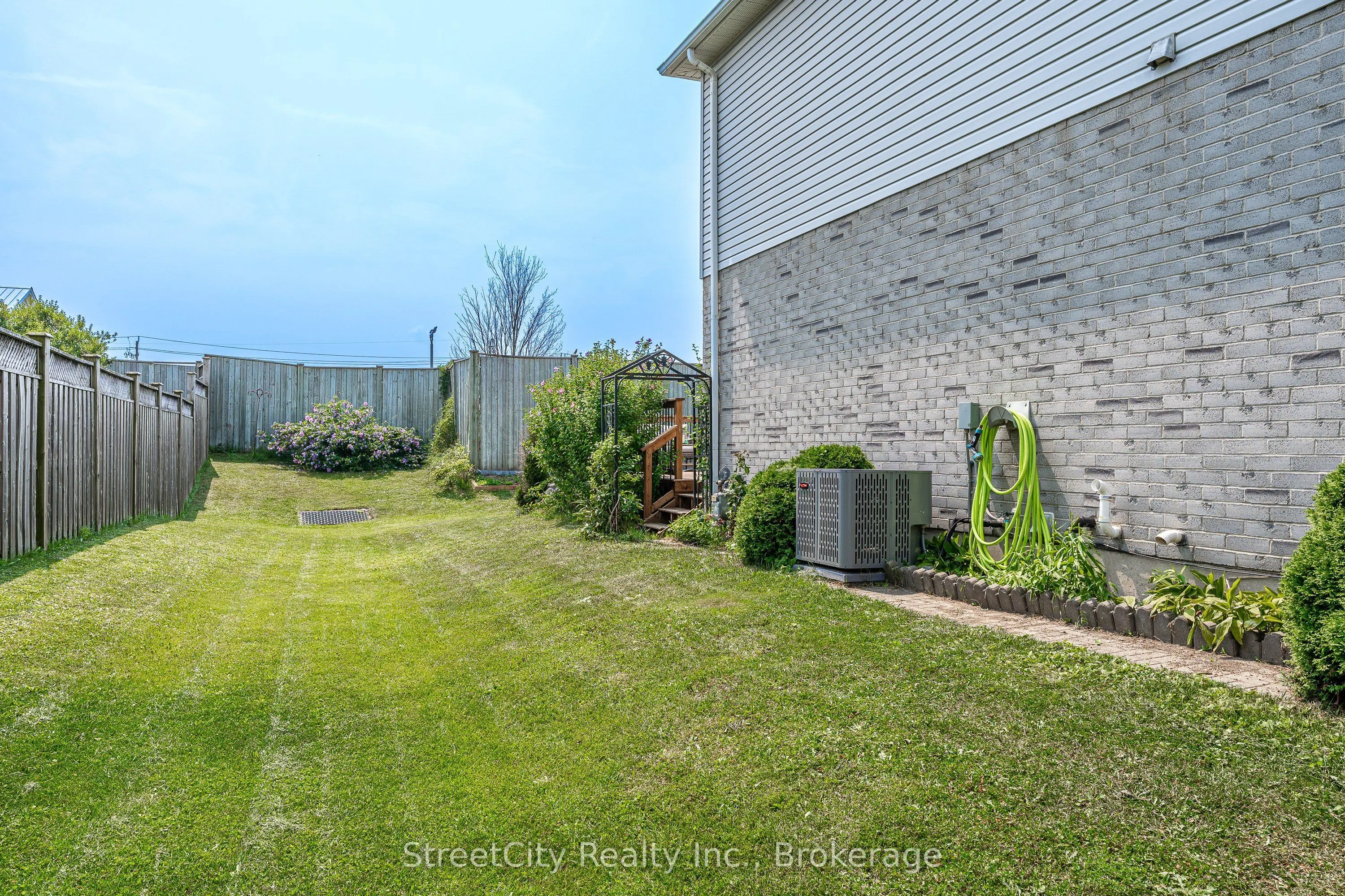 75 Wingfield Avenue