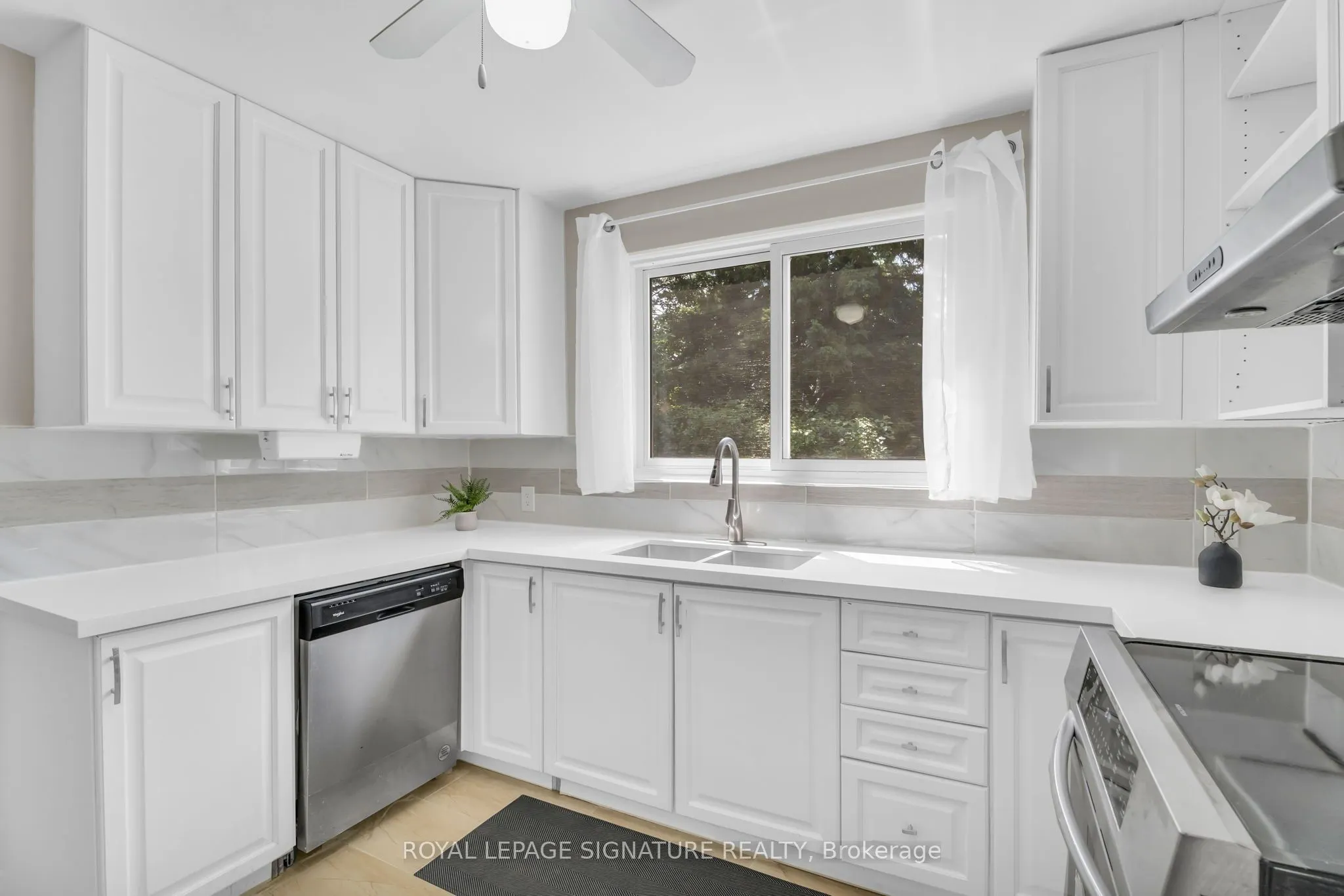 115 Lancaster Street W