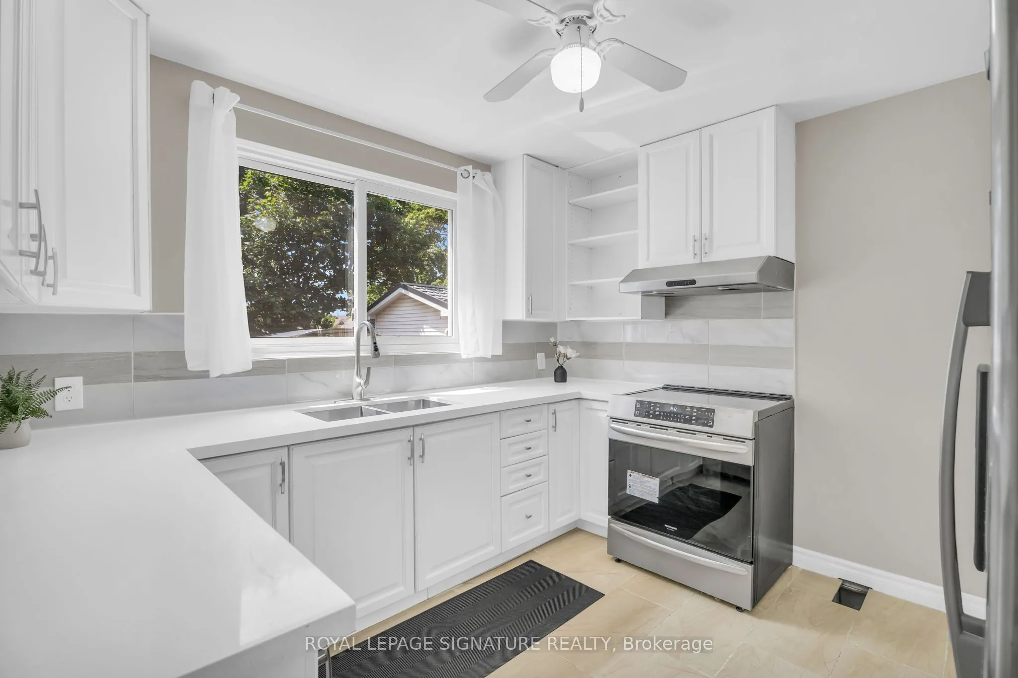 115 Lancaster Street W