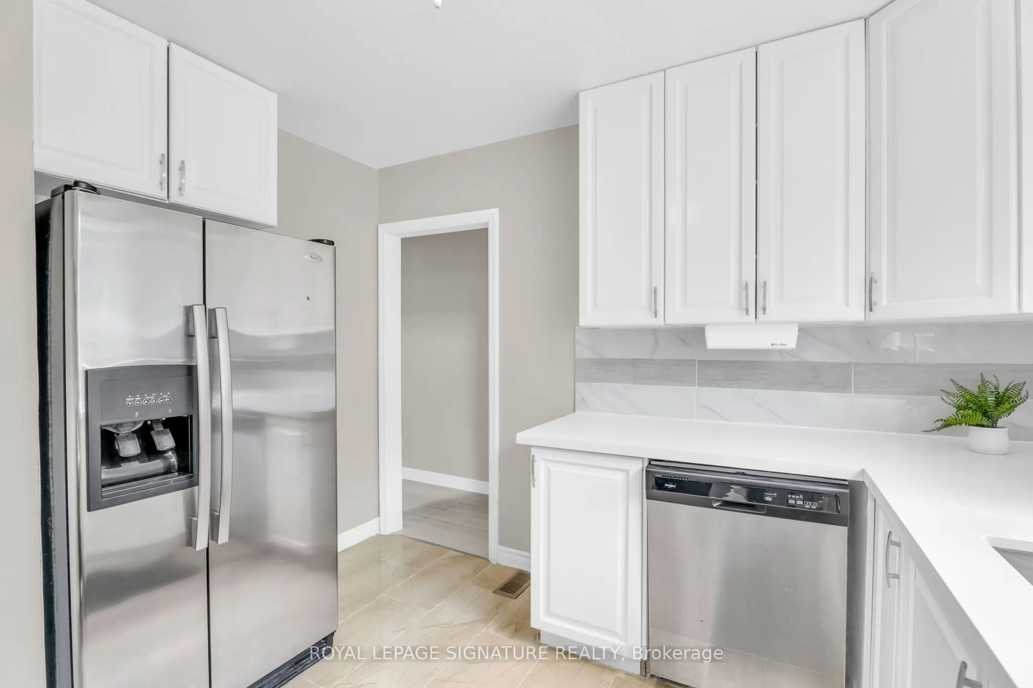 115 Lancaster Street W