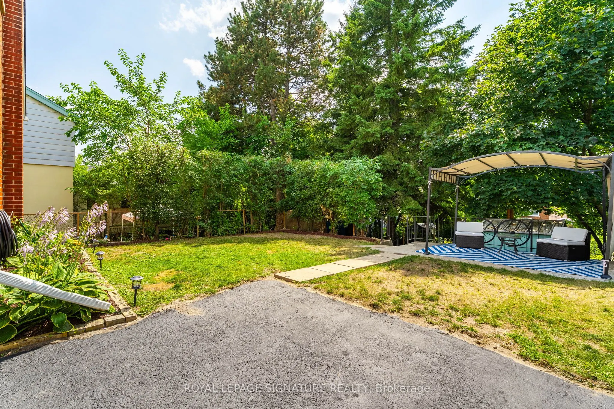 115 Lancaster Street W