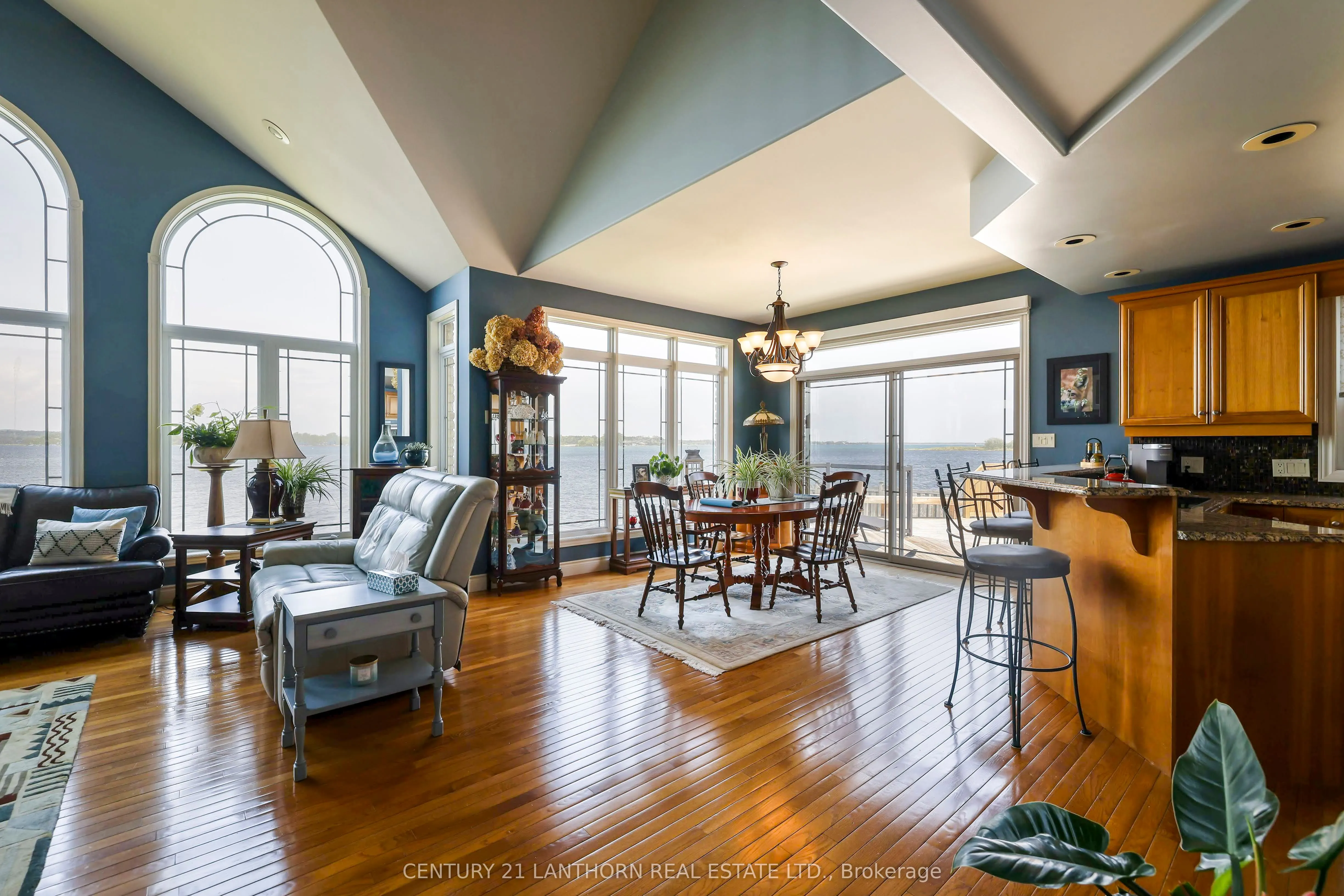 54 Bayshore Road
