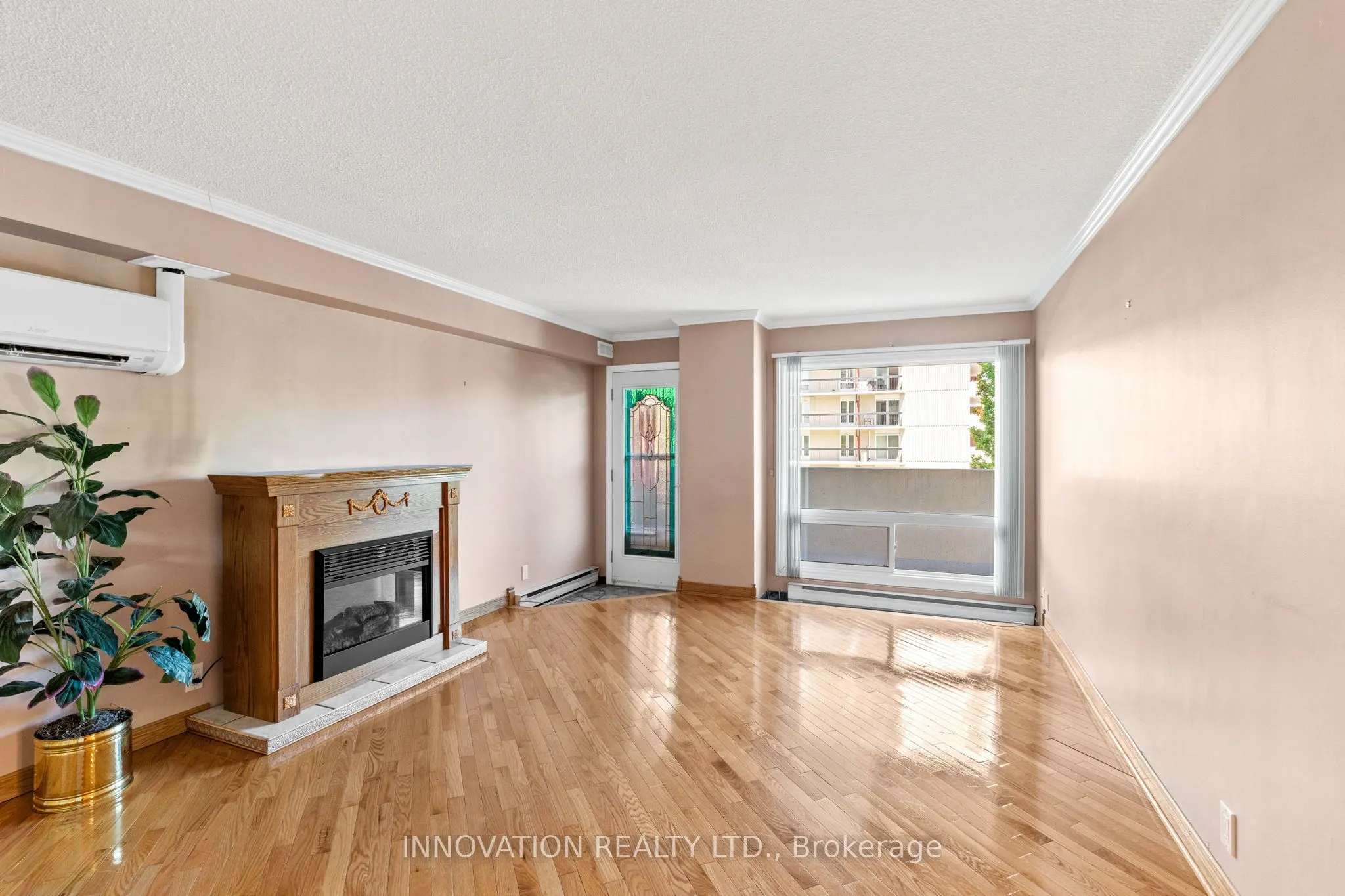 158C McArthur Avenue, #206