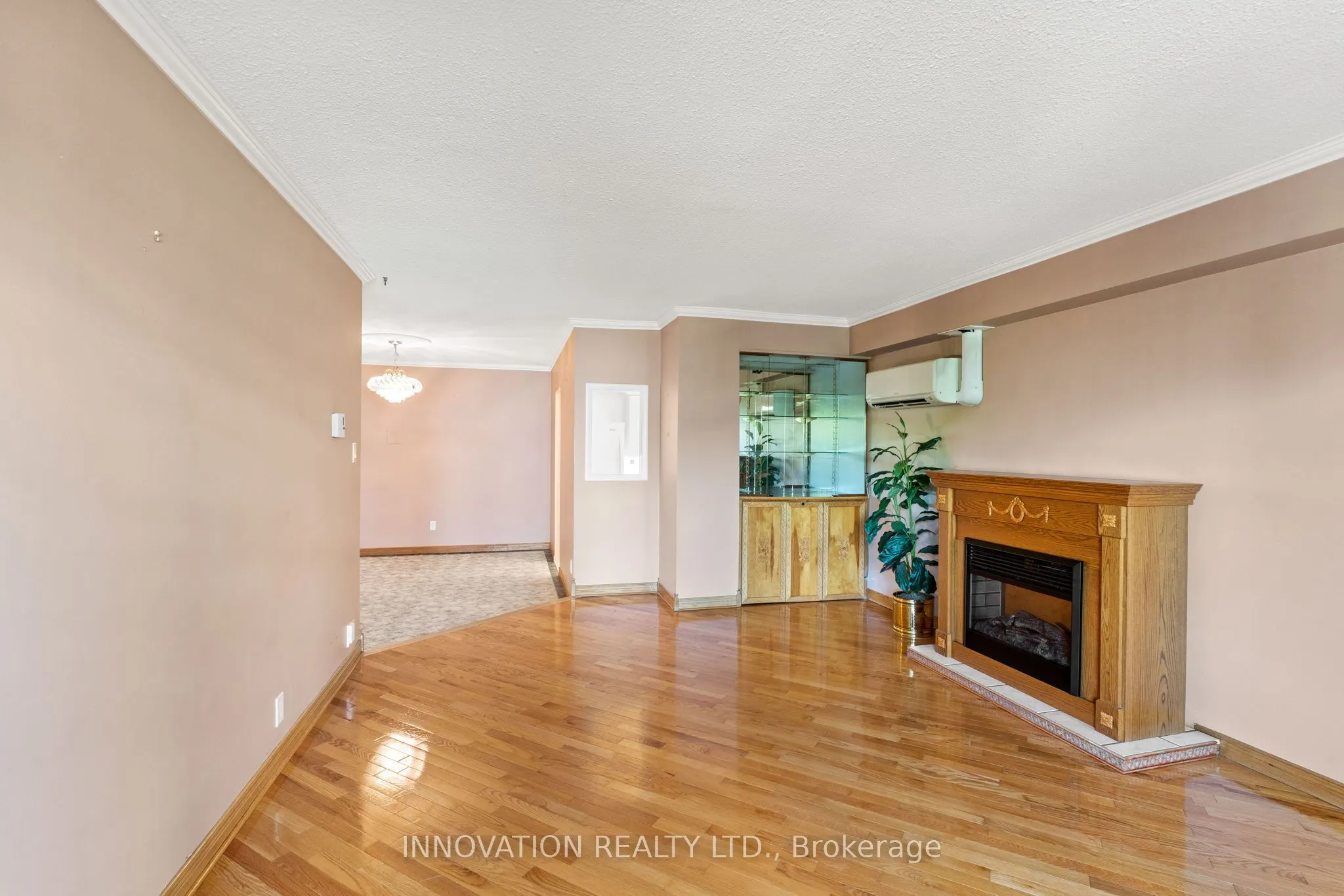 158C McArthur Avenue, #206
