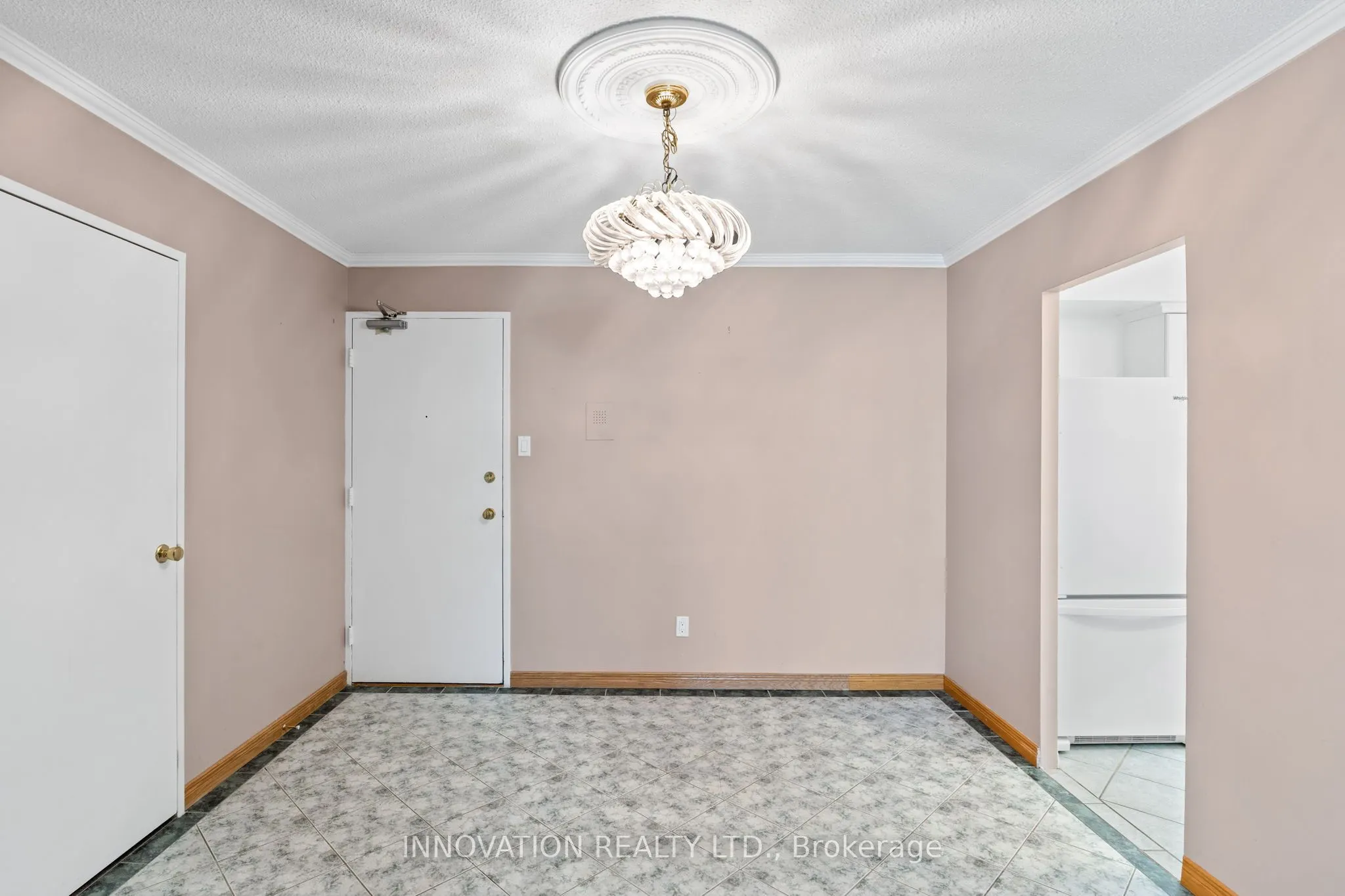 158C McArthur Avenue, #206