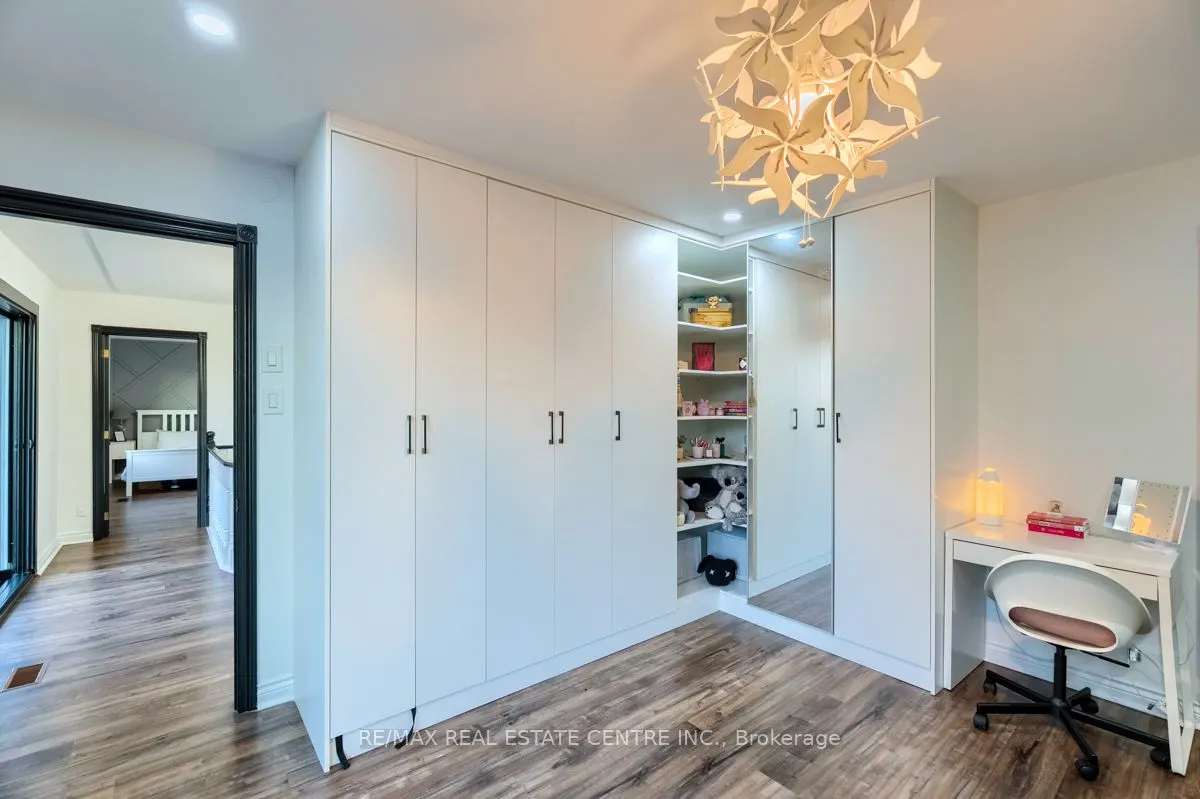 4 Earlidawn Court
