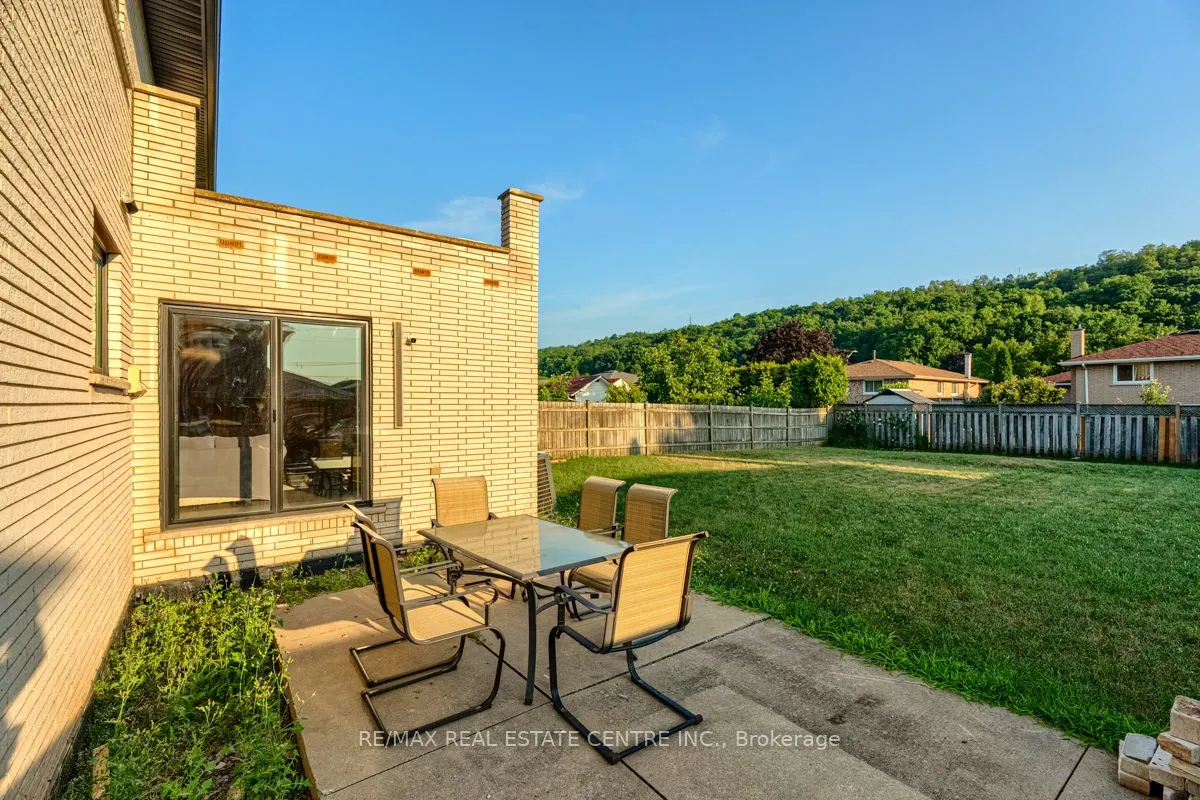 4 Earlidawn Court