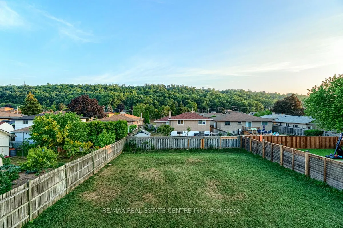 4 Earlidawn Court