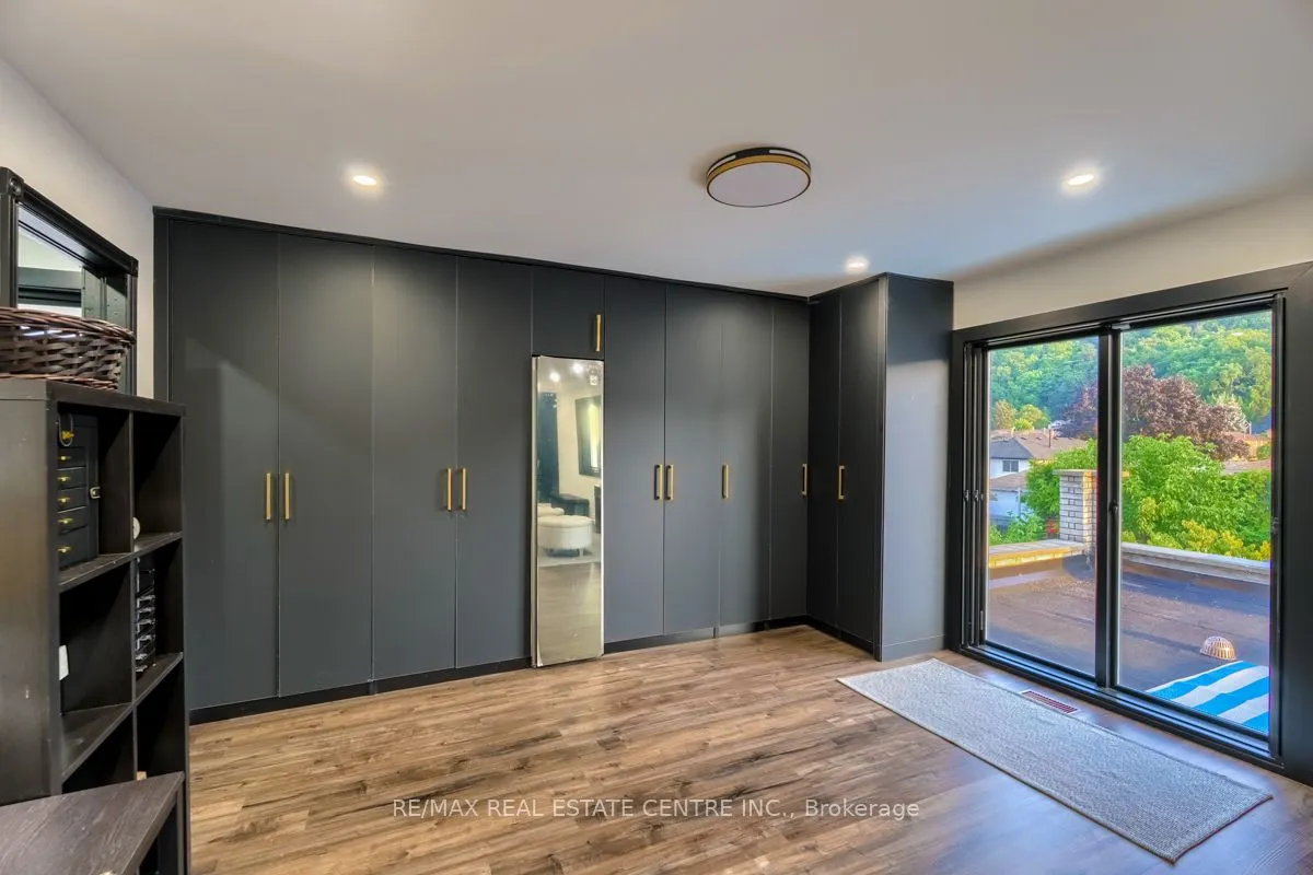 4 Earlidawn Court