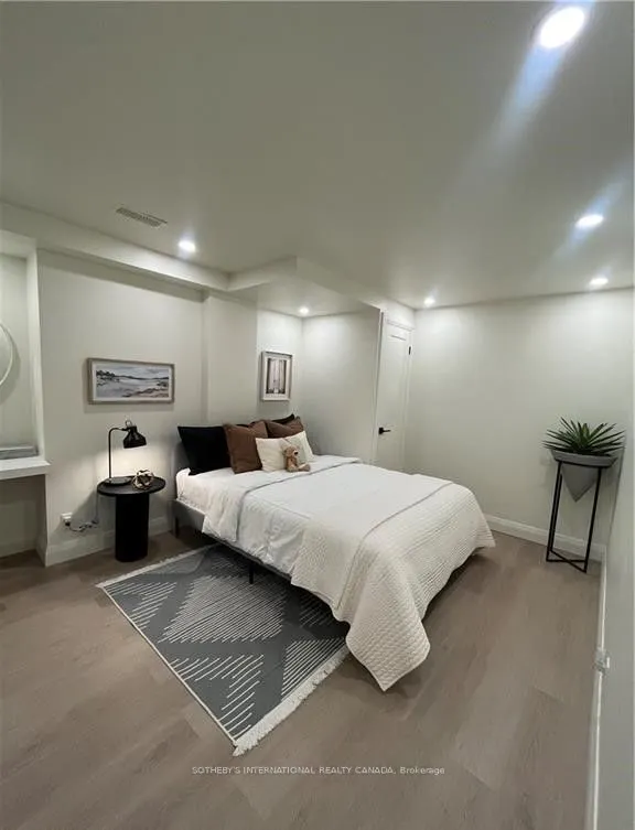 115 Avanti Crescent