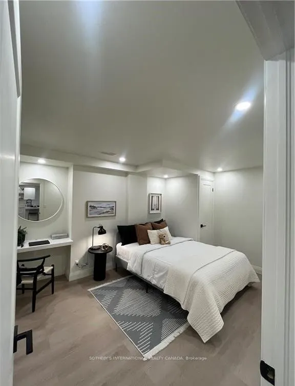 115 Avanti Crescent