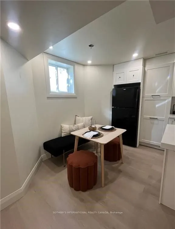 115 Avanti Crescent