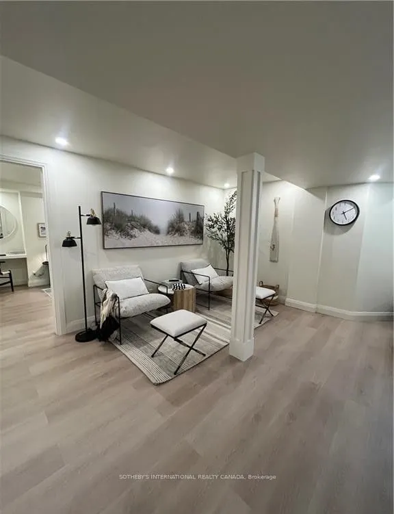 115 Avanti Crescent
