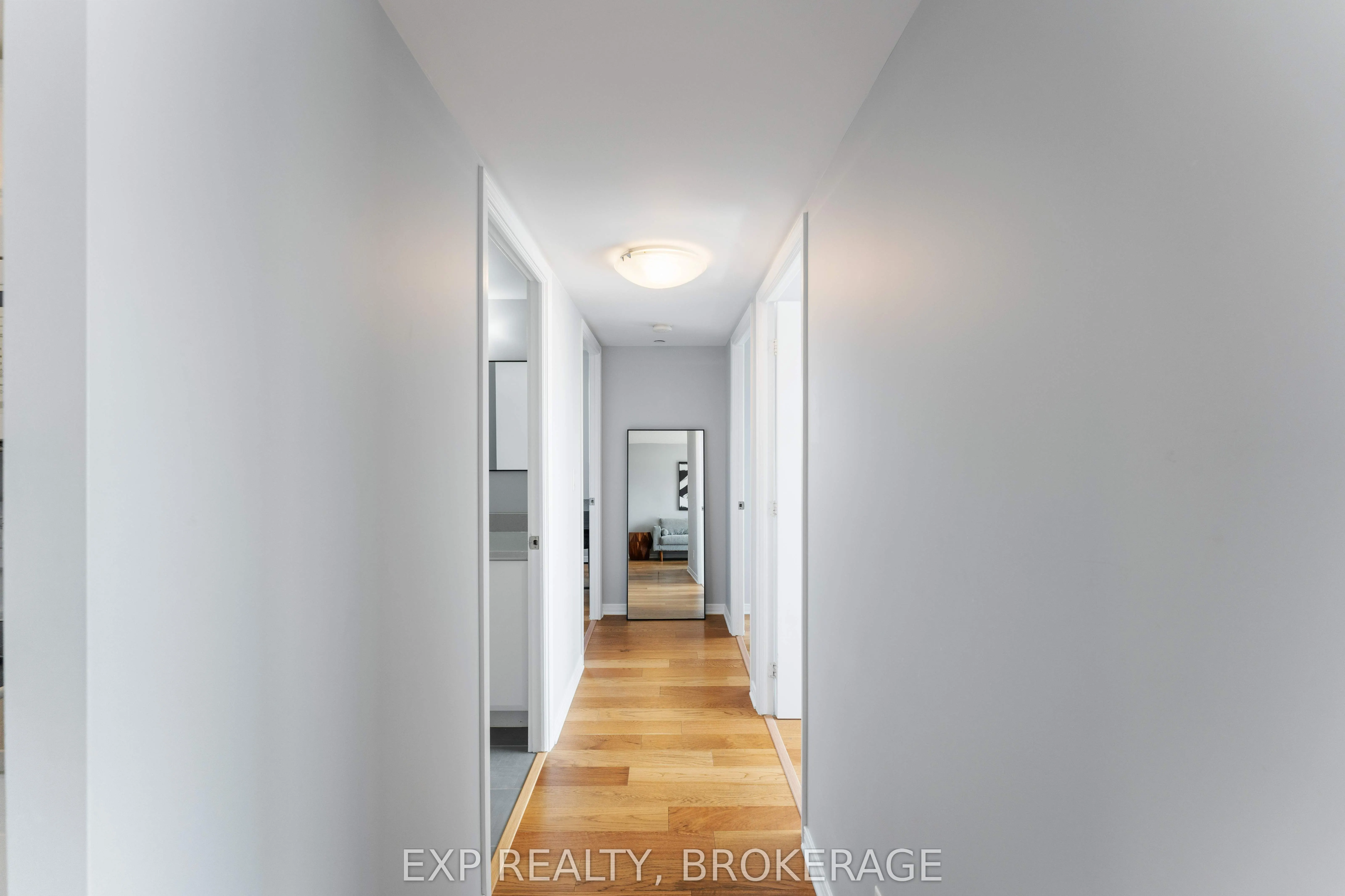 121 Queen Street, #306