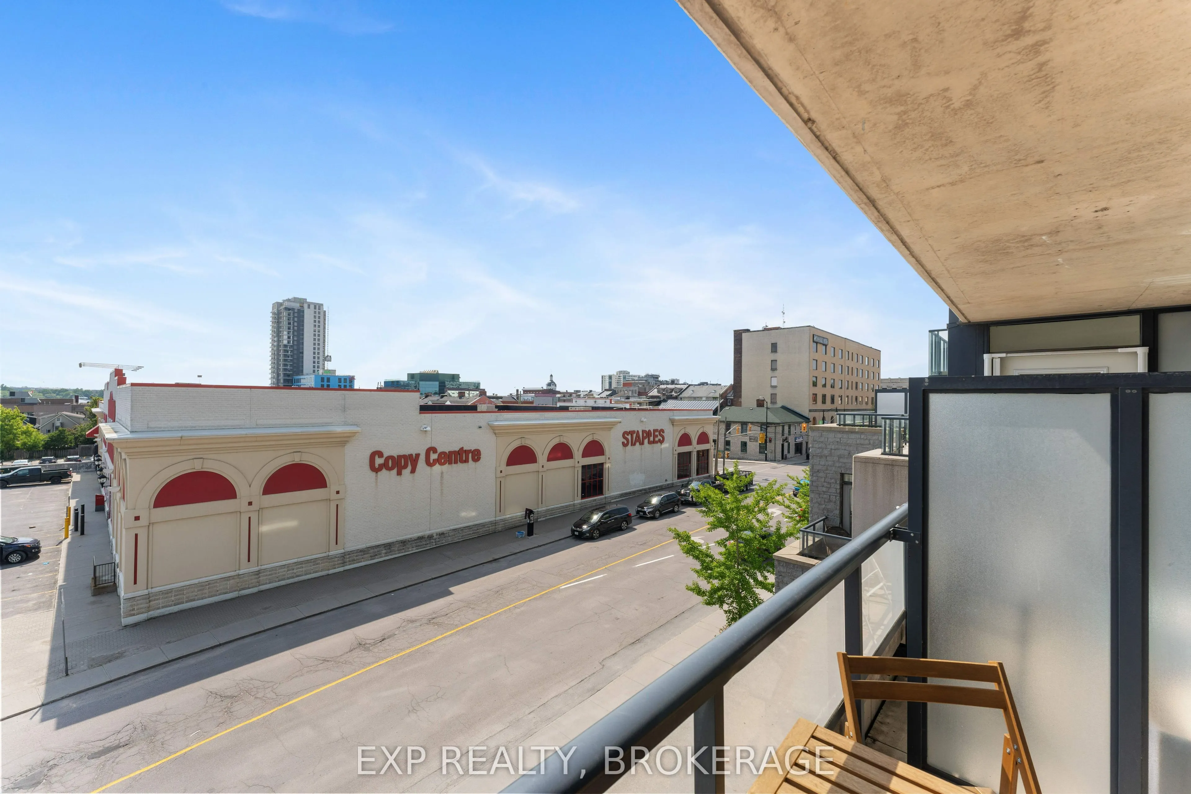 121 Queen Street, #306
