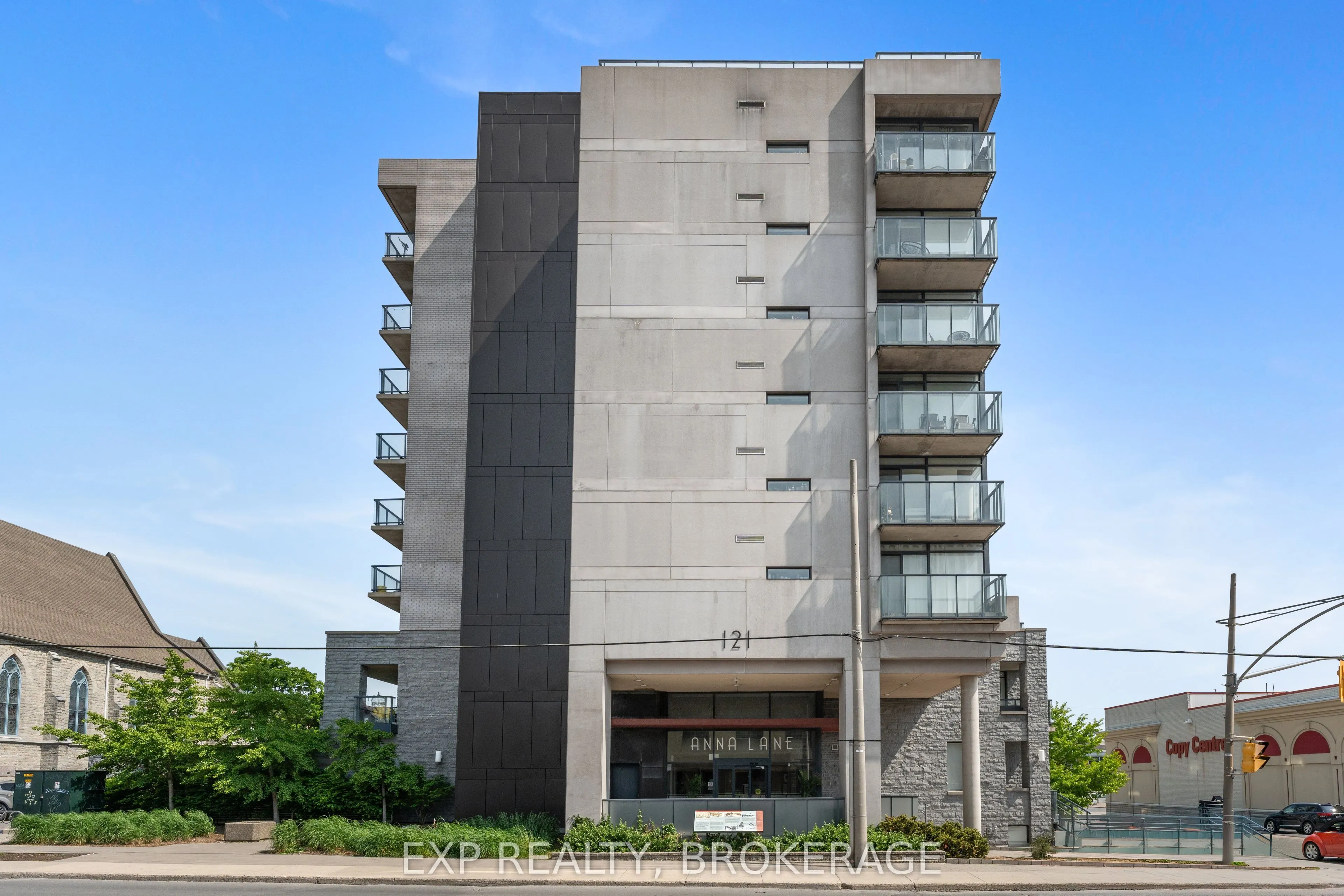 121 Queen Street, #306