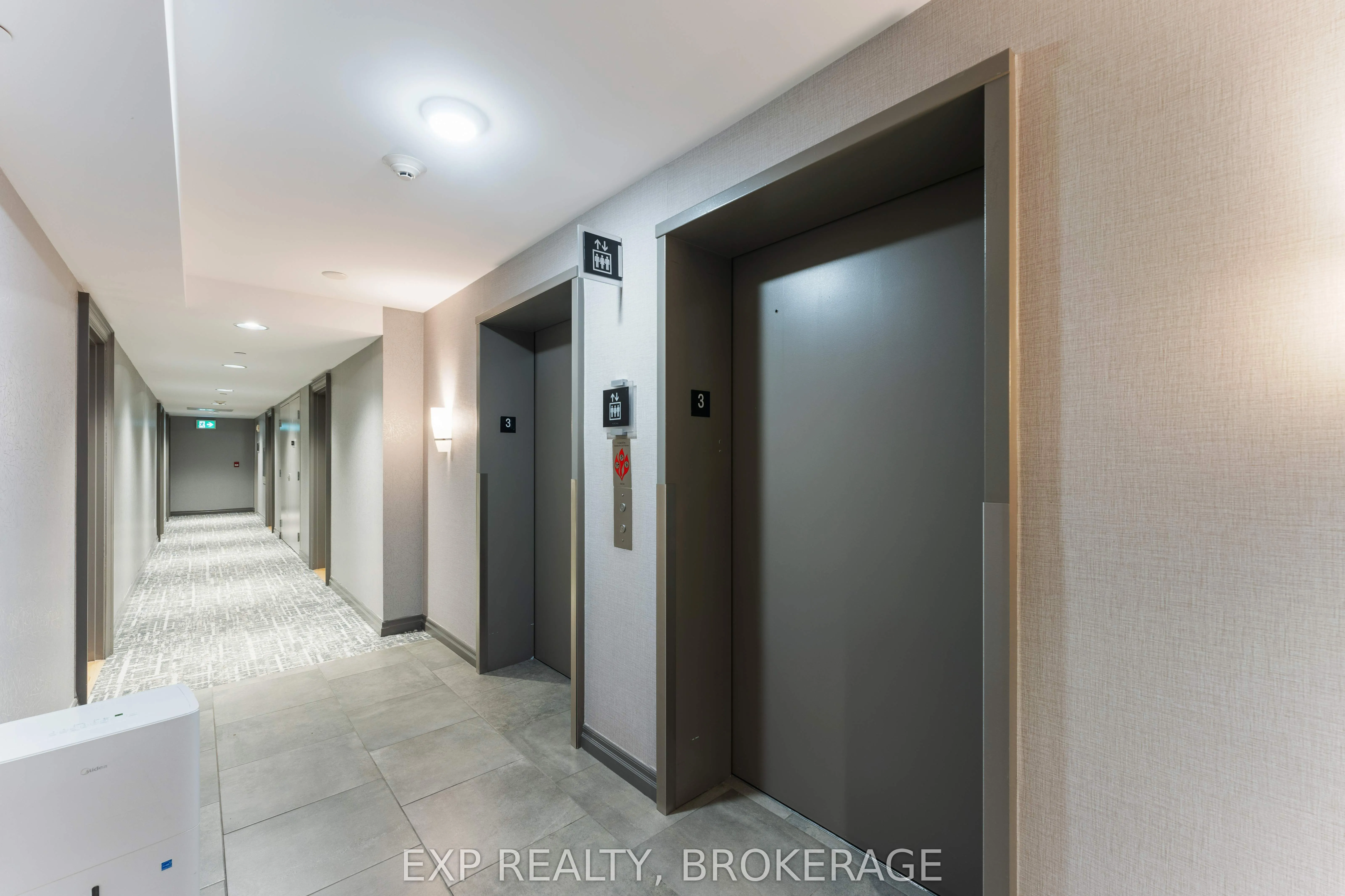 121 Queen Street, #306