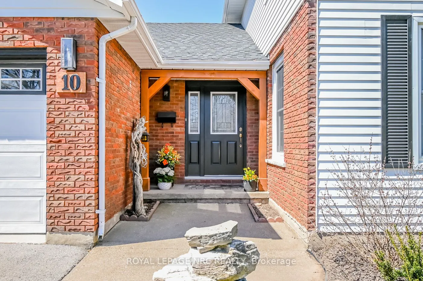 10 Vinemount Drive