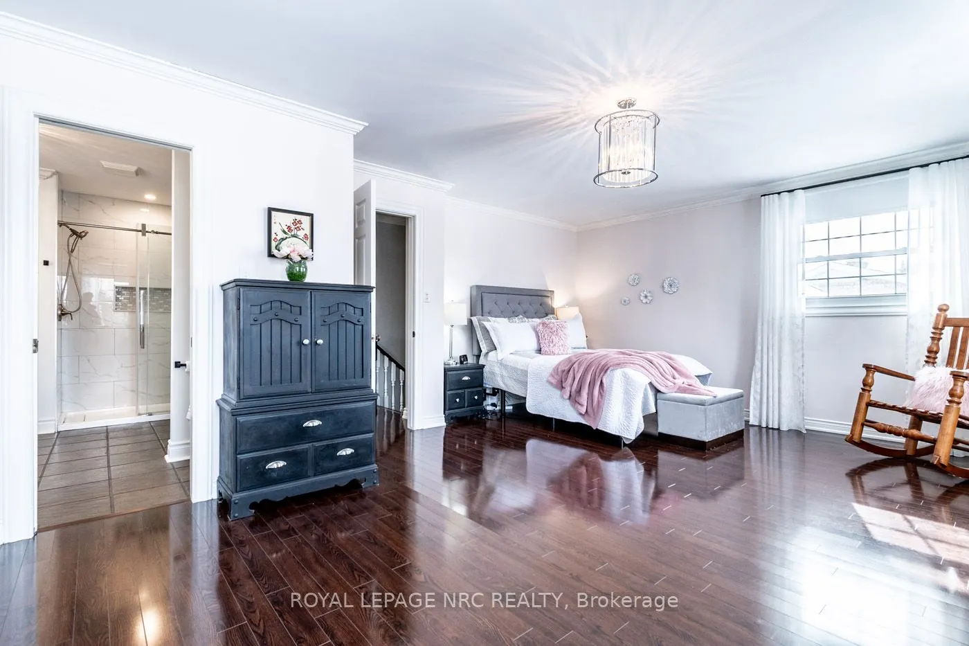10 Vinemount Drive