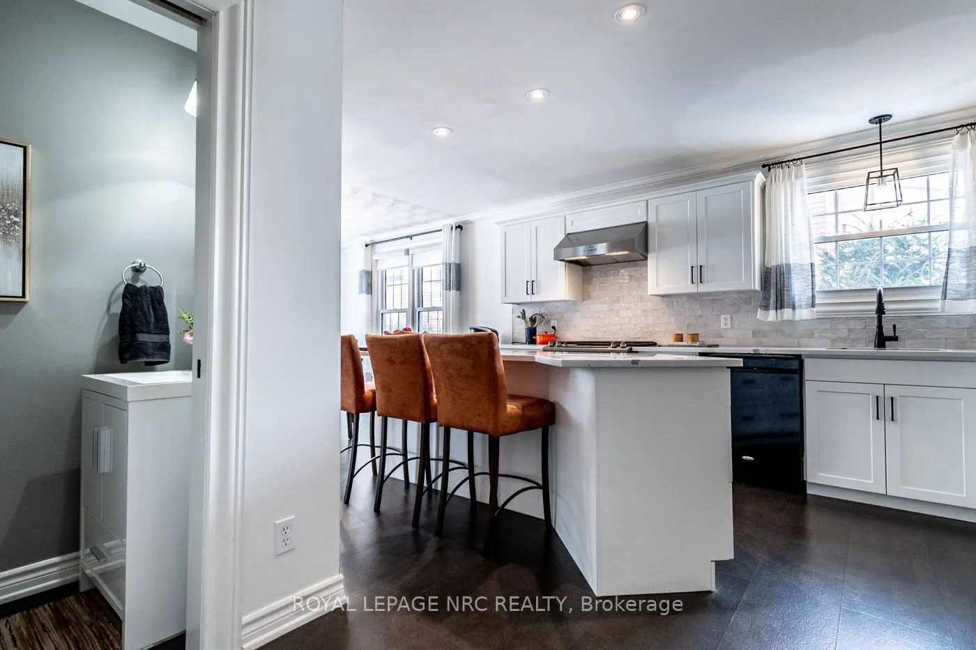 10 Vinemount Drive